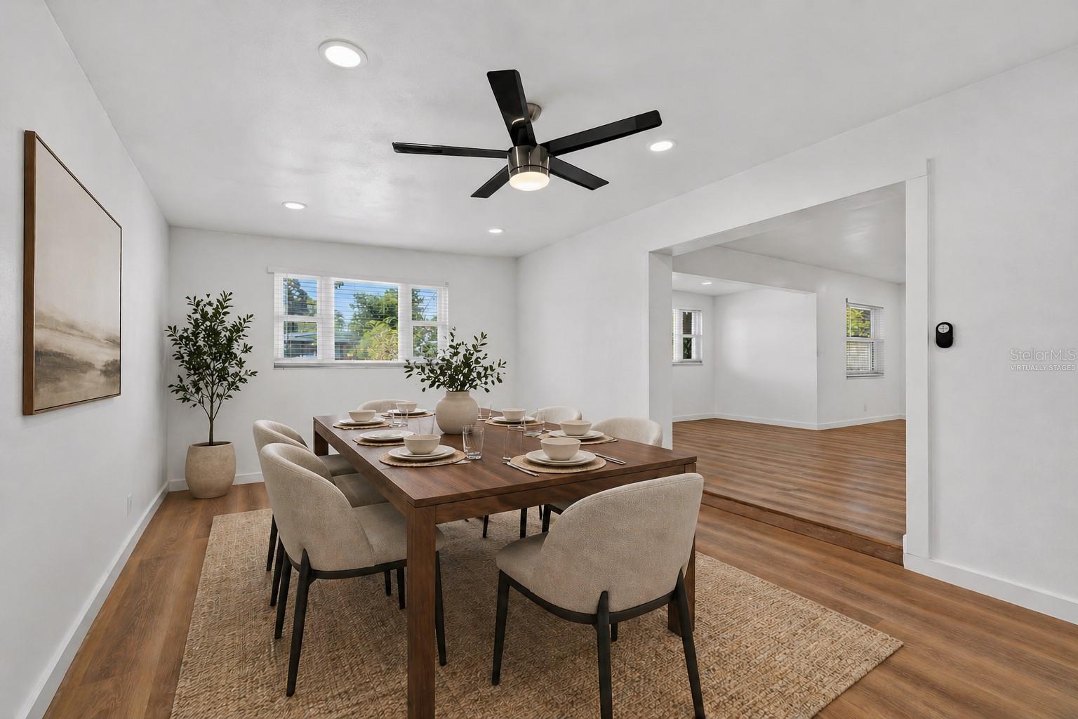 Virtually staged family room/flex space