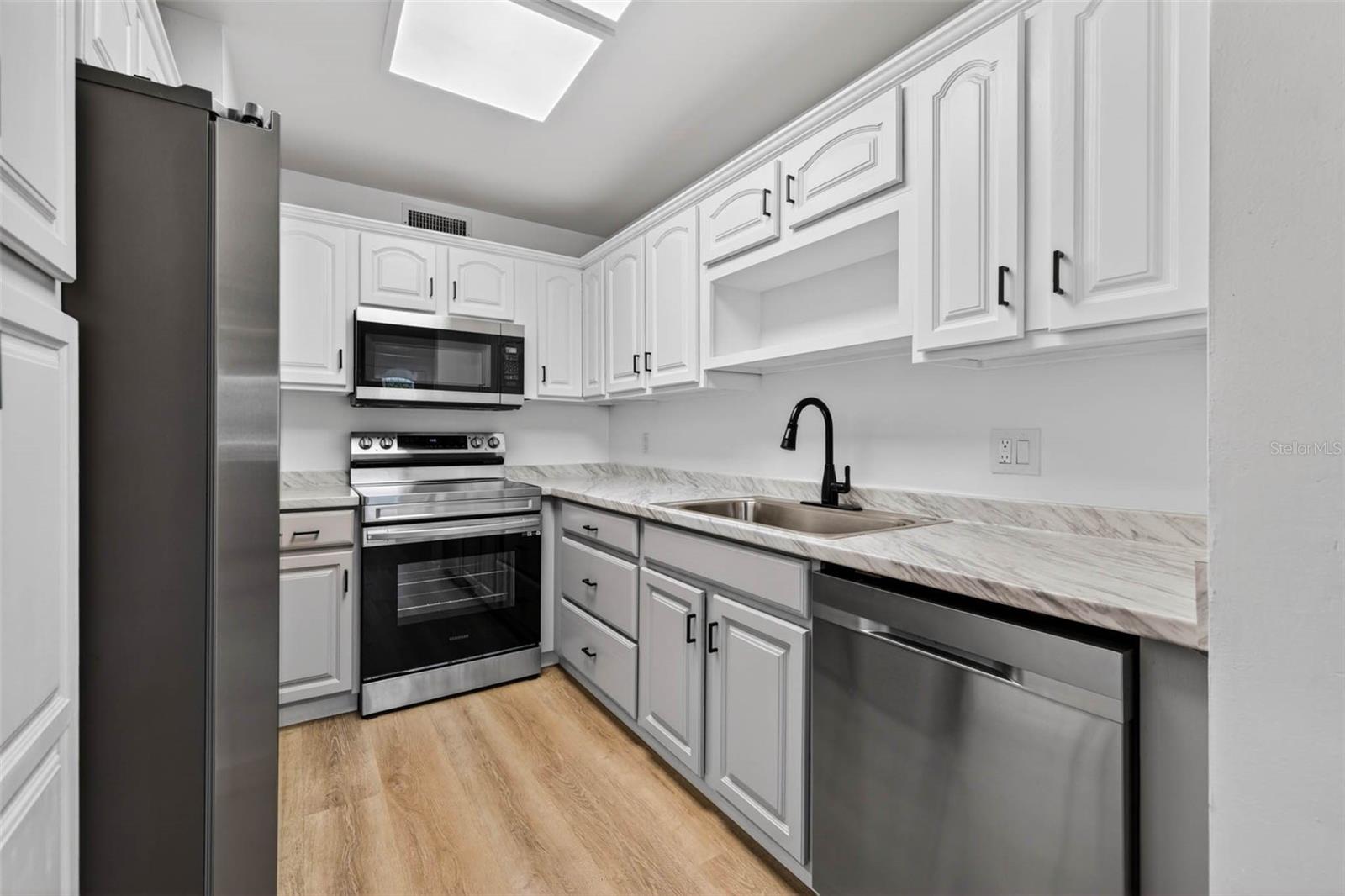 Stainless appliances