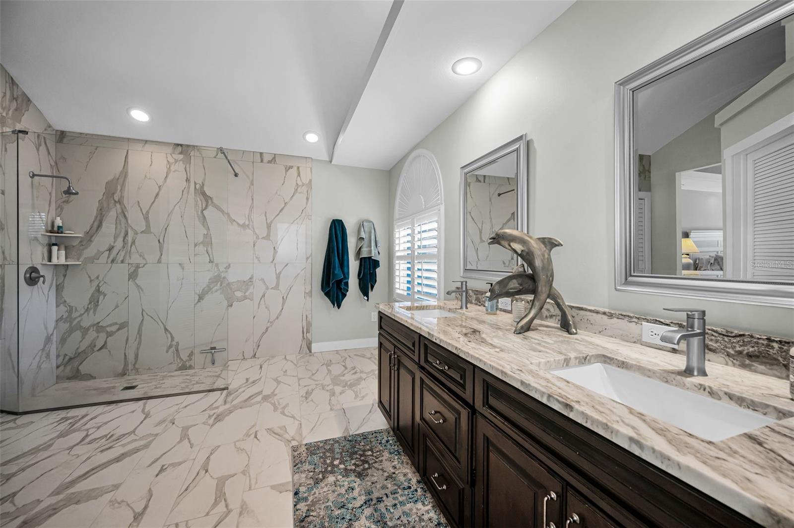 Primary En-suite Bathroom