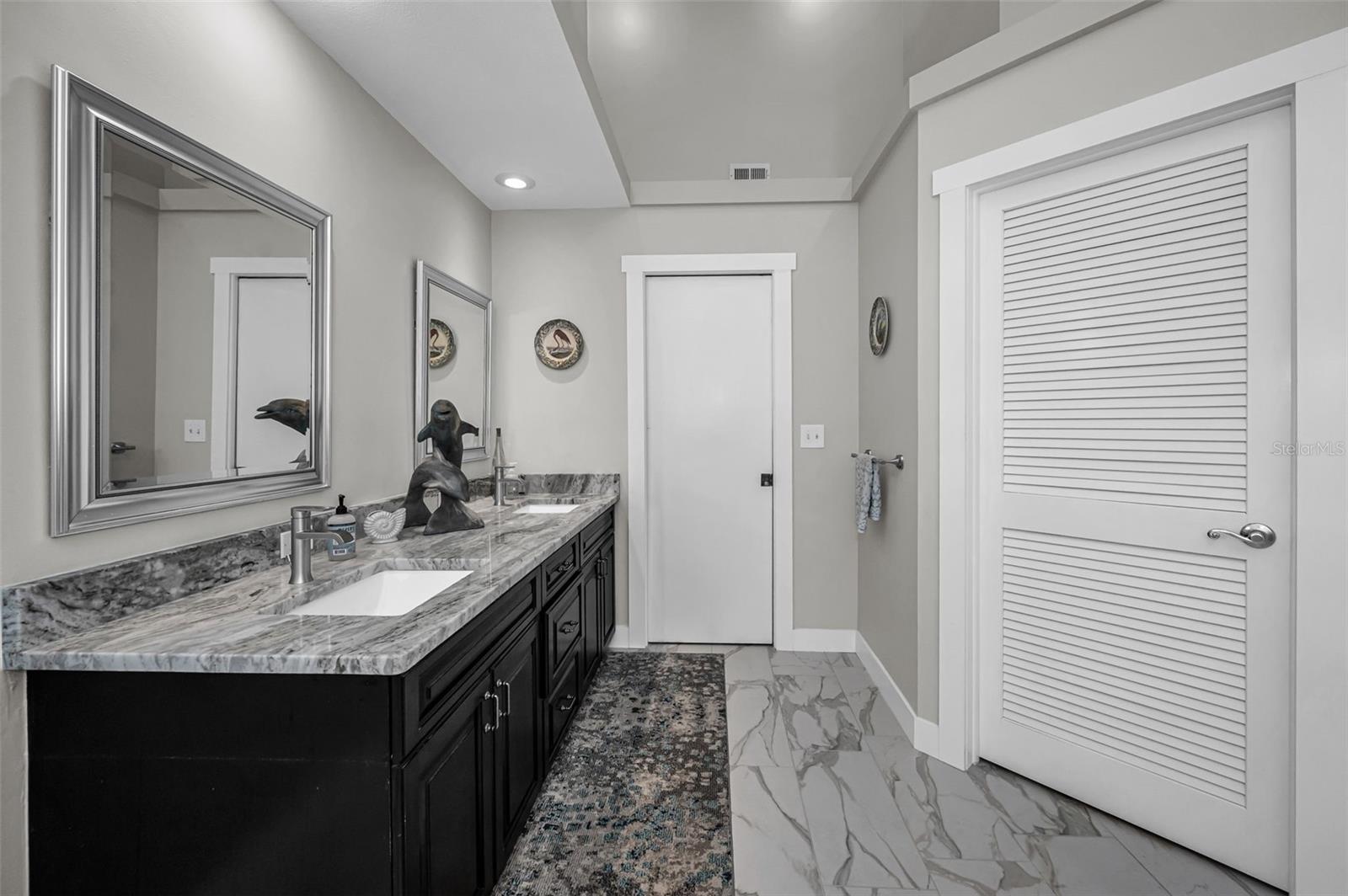 Primary En-suite Bathroom