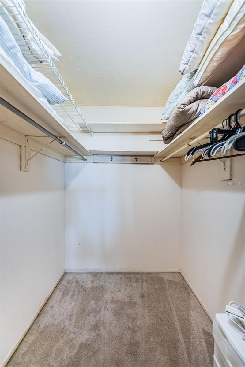 Walk in closet