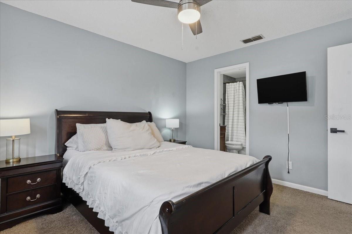 SPLIT BEDROOM FLOOR PLAN