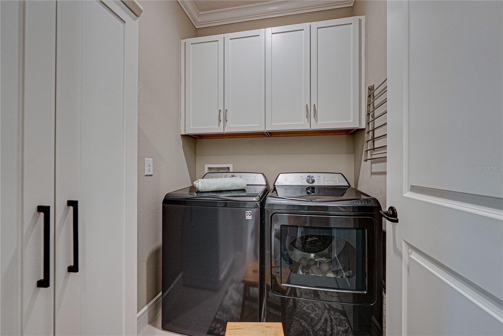 Dedicated Laundry Room w/Built ins & 42" Solid Wood Upper Cabinets