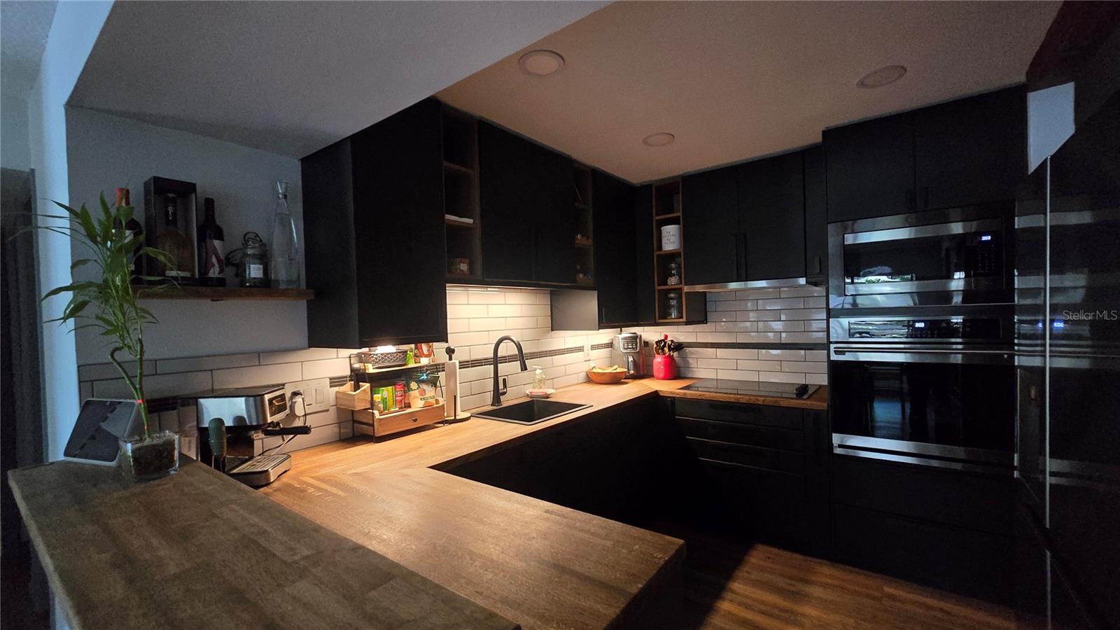 At the end of the day, the kitchen still looks great with the soft lighting option.
