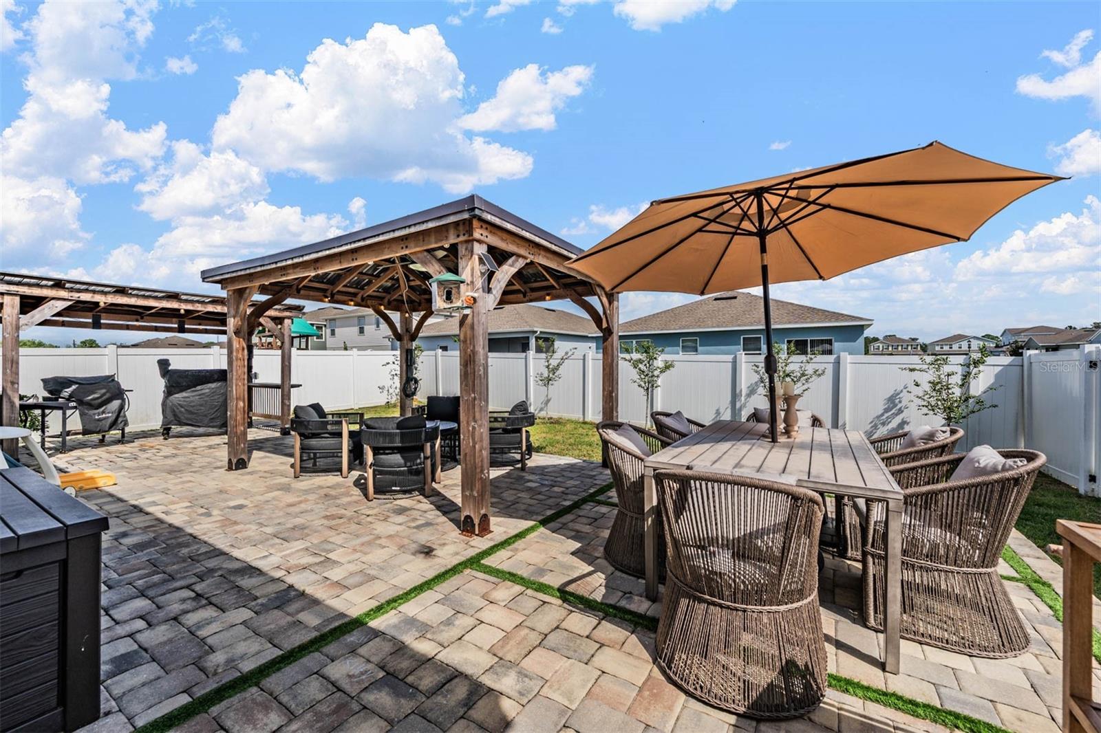 Entertaining space GALORE!