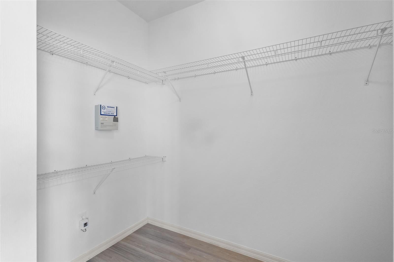 Primary bedroom has 2 walk in closets