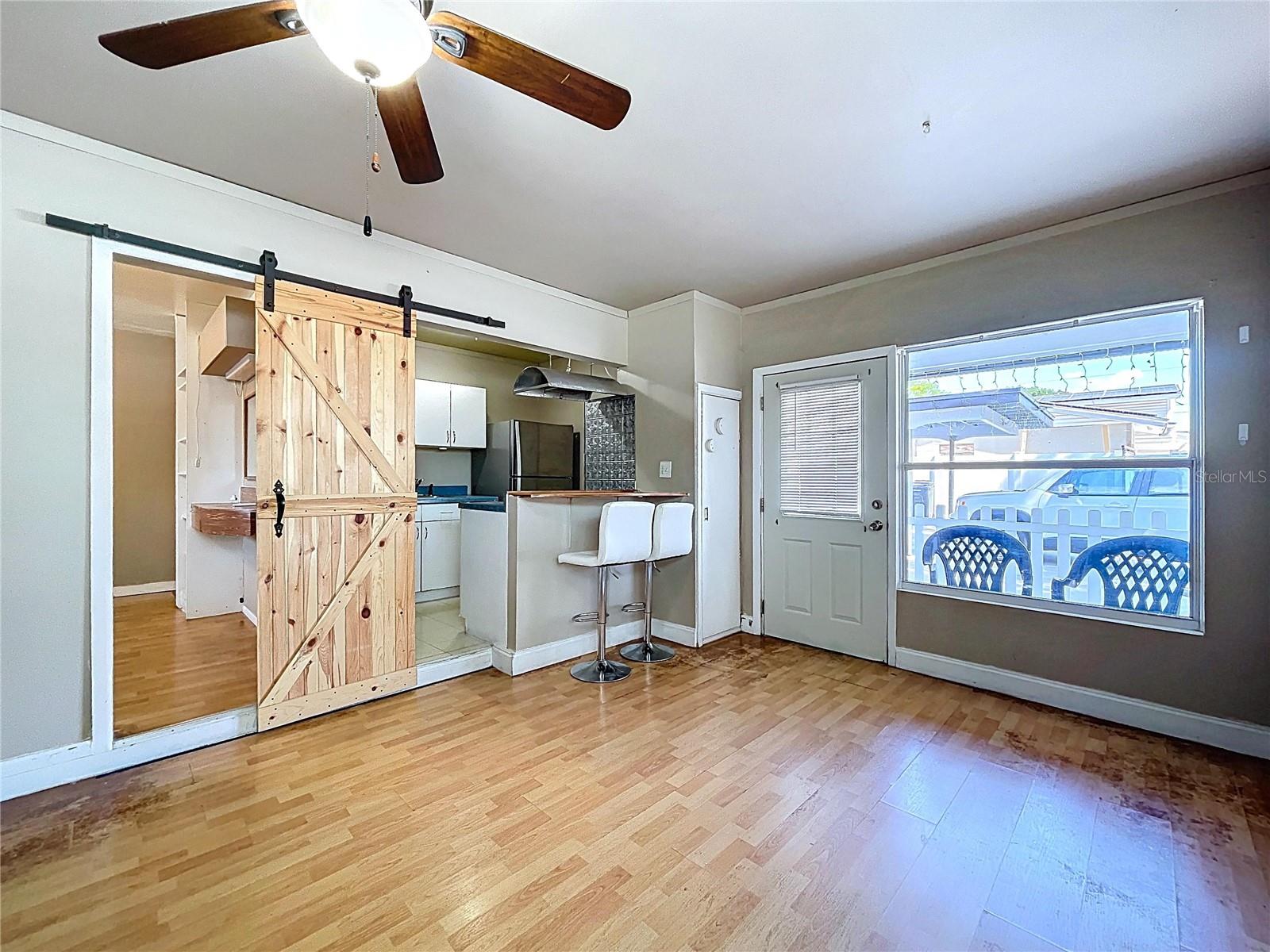 Apartment 1 bedroom and 1 bathroom