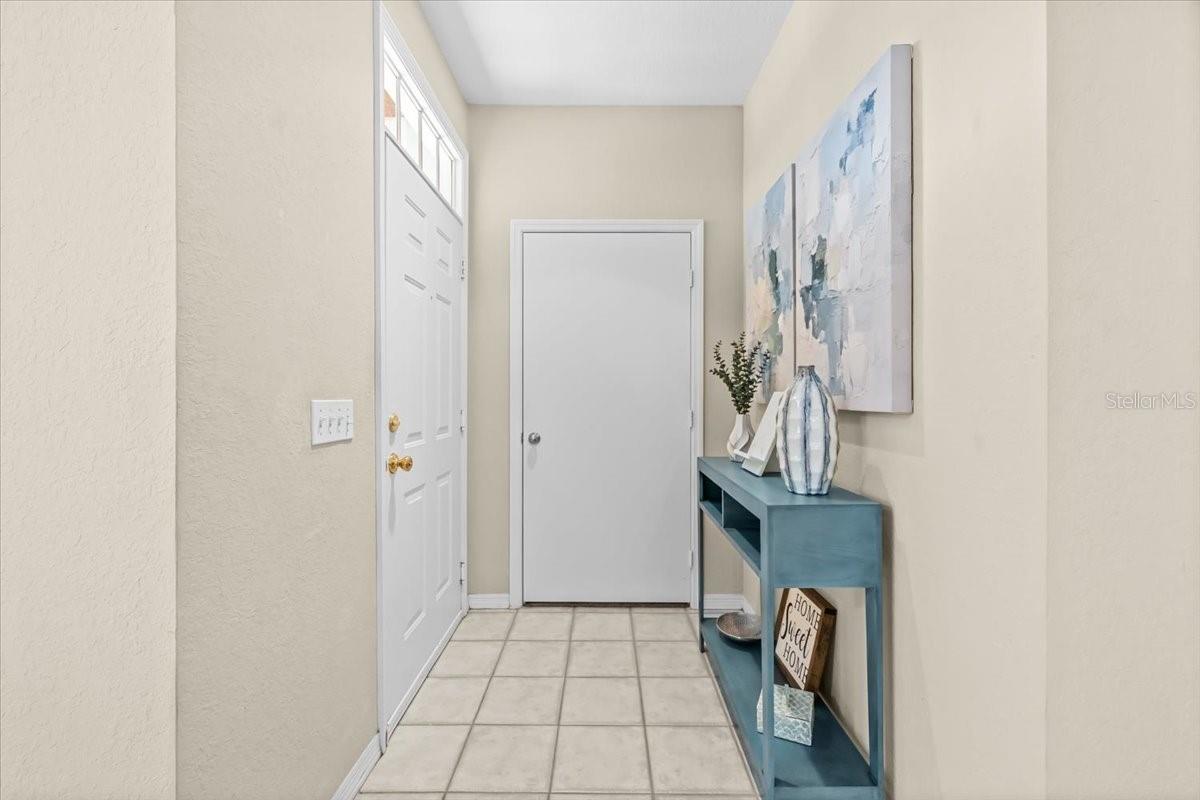 Entry|Coat & Shoe Closet