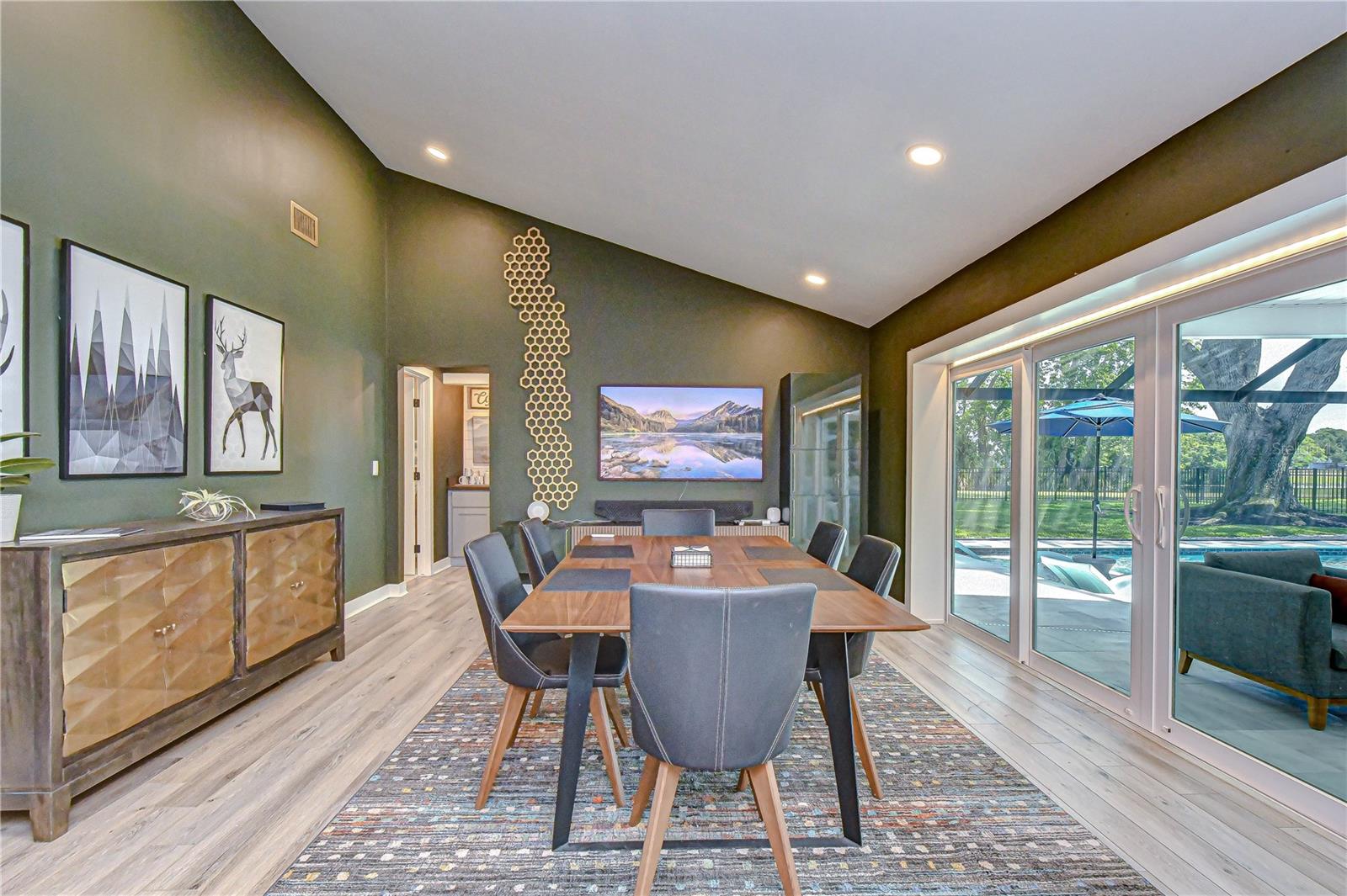 Family Room Closed Sliders to Pool