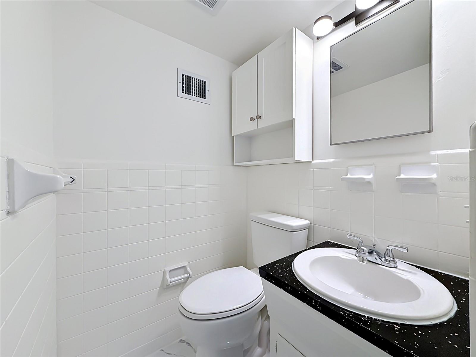 1/2 Bath