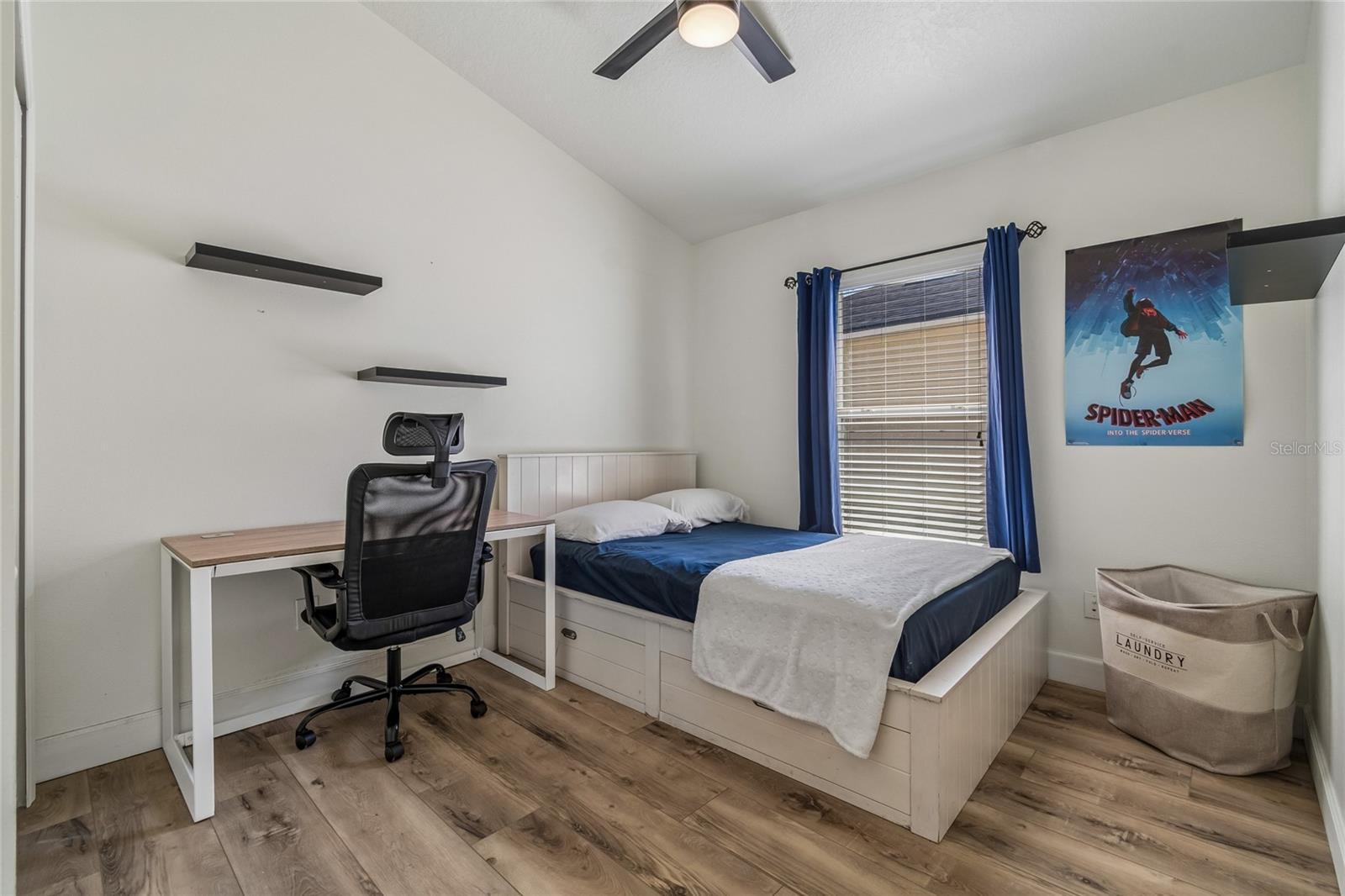 TB8501542