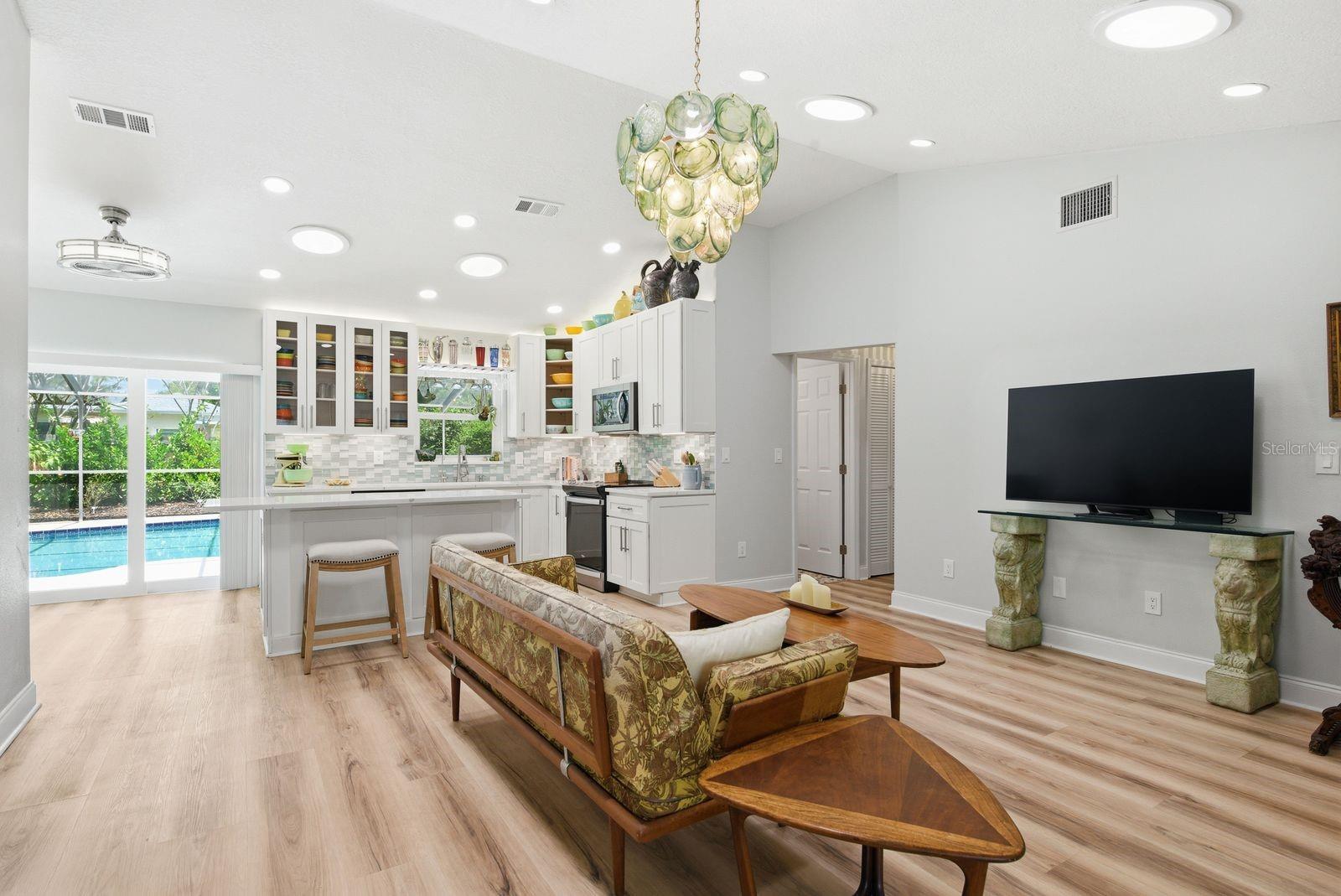 Open floorplan Living and Kitchen