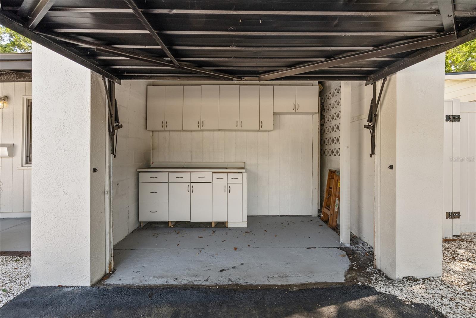 6x10 dry storage space