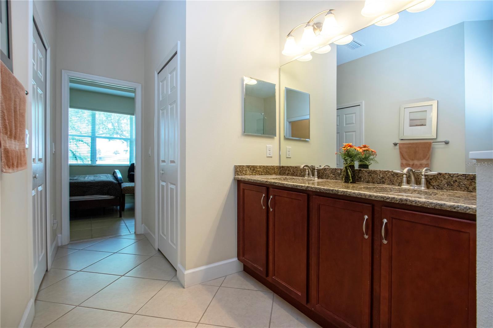 TB8501638