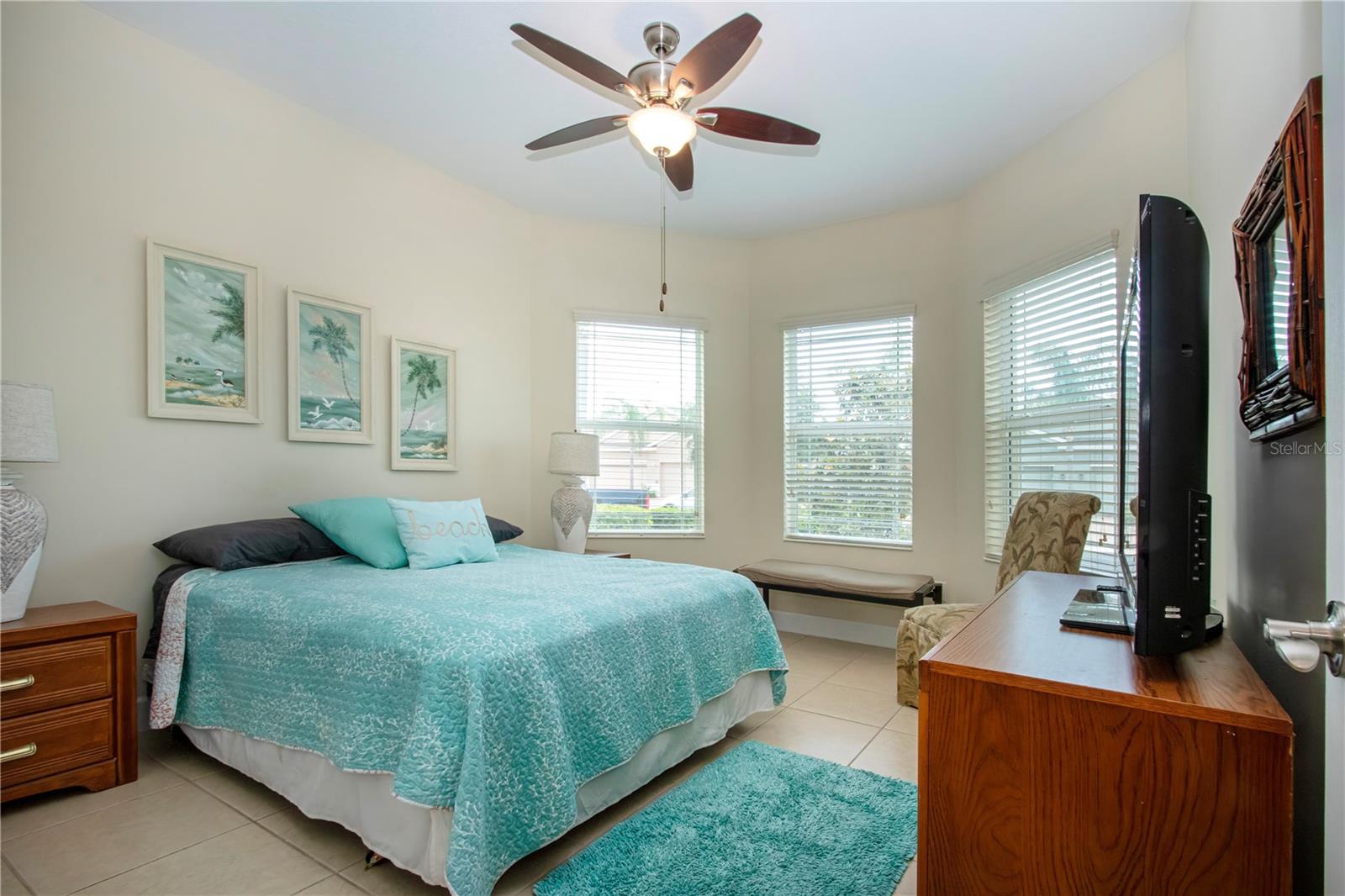 2nd bedroom
