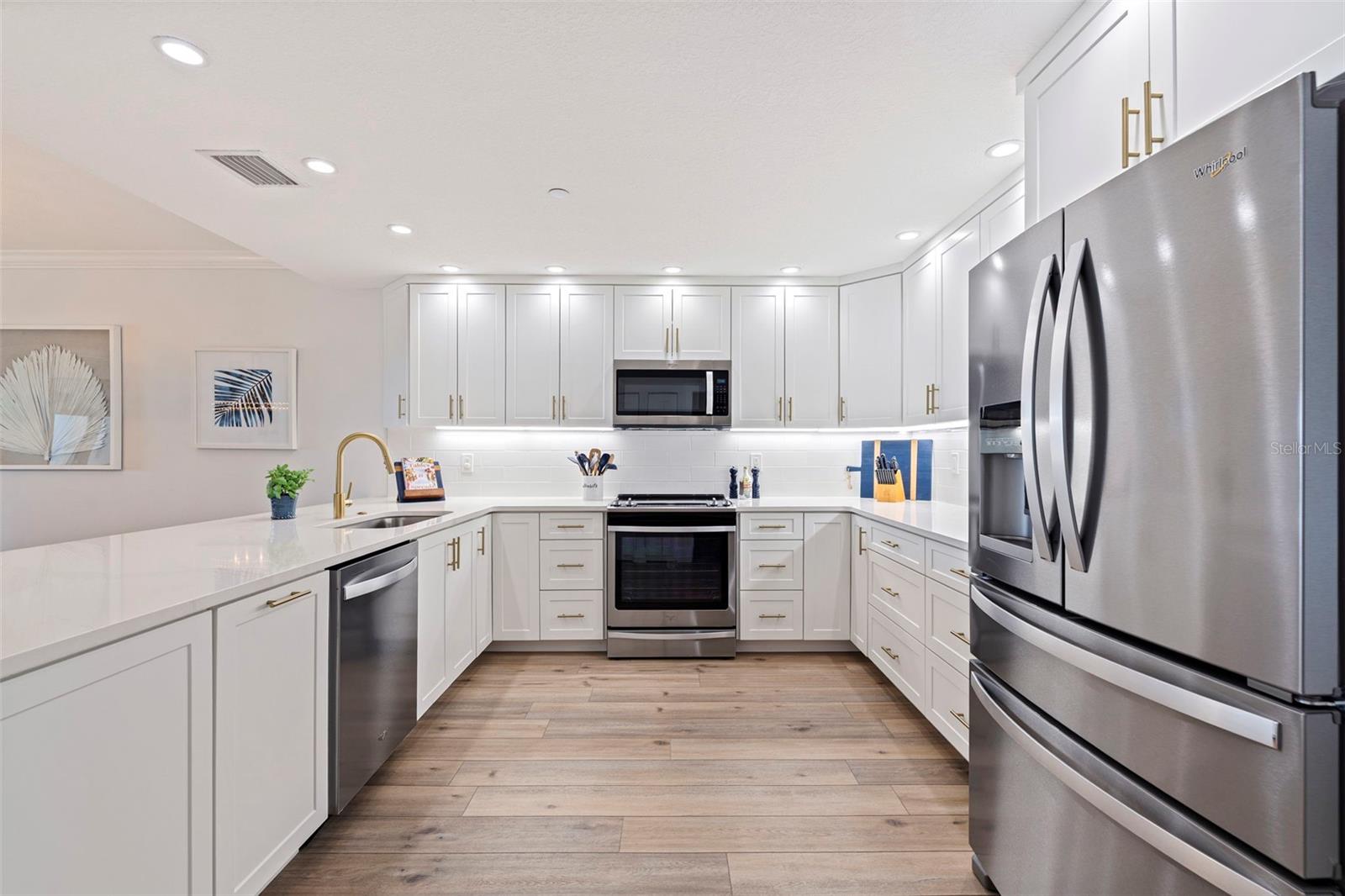 Fully Renovated Kitchen with High End Finishes