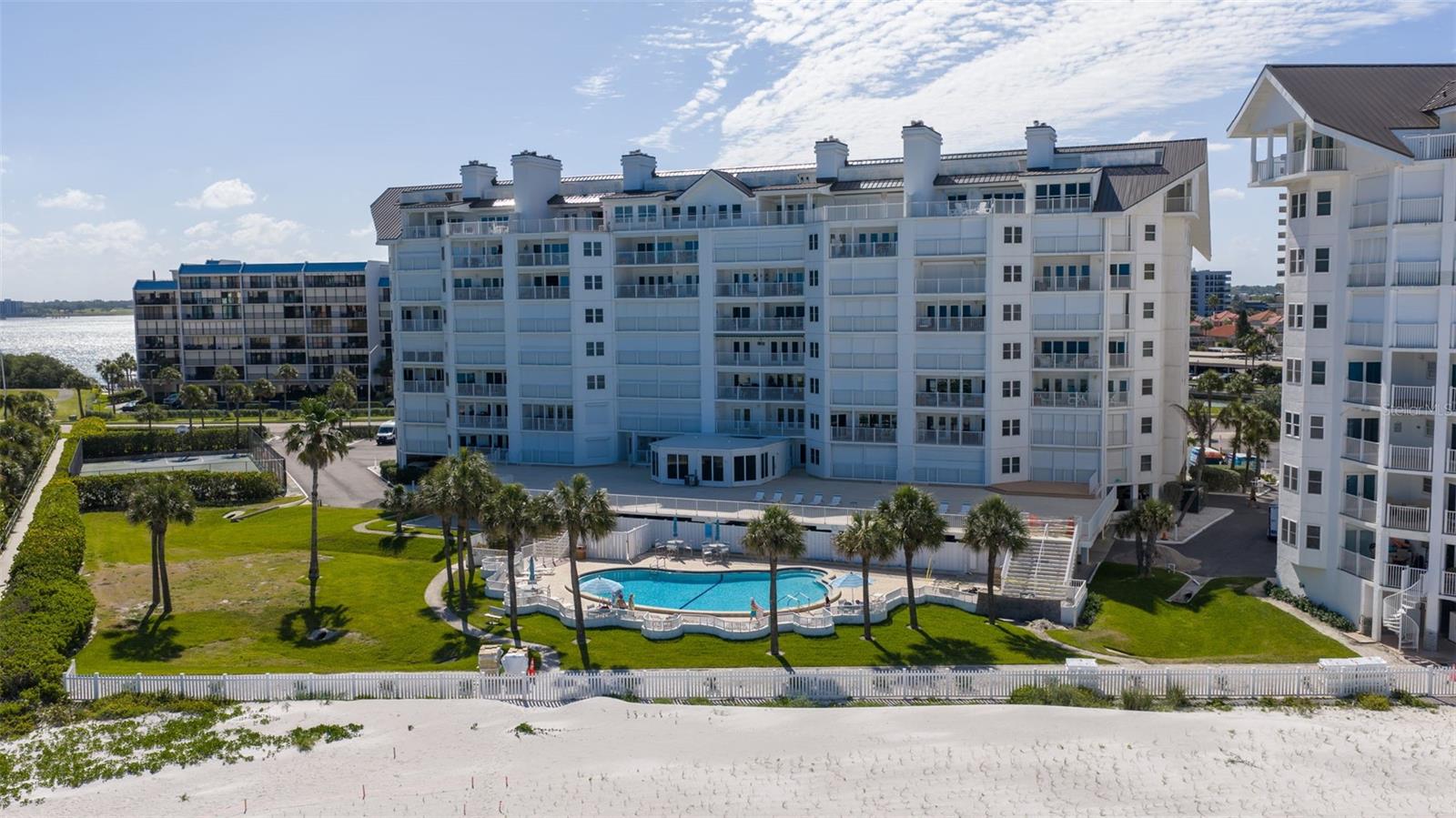 Gulf Front Pool with Direct Access To The Beach