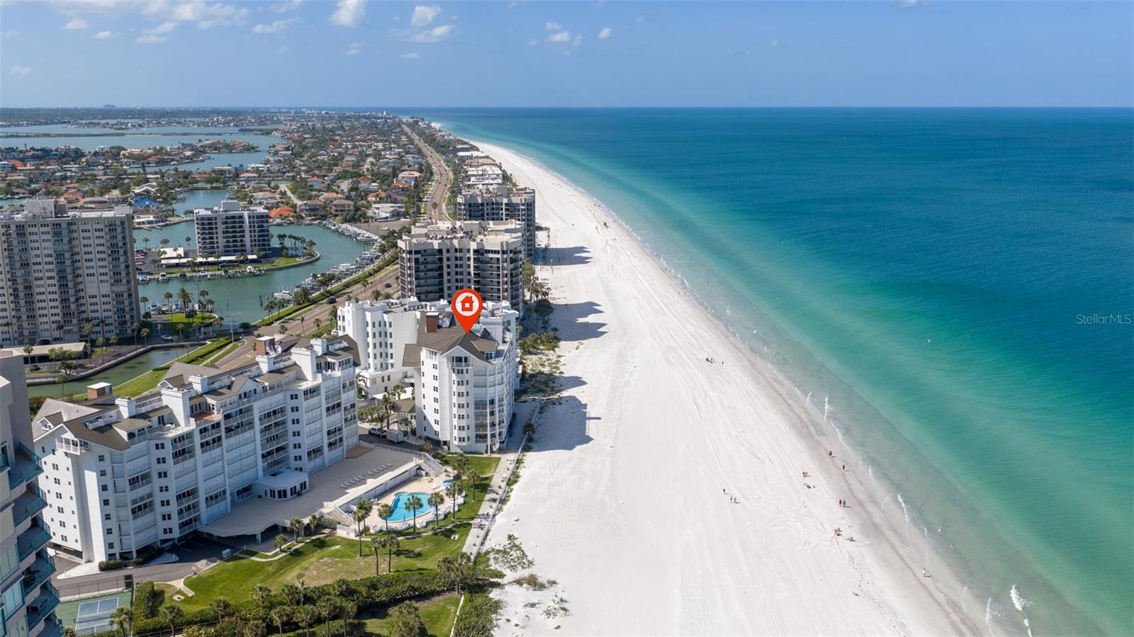 The Cabana Club Is Just Steps to Sugar Sand and Gulf Waters