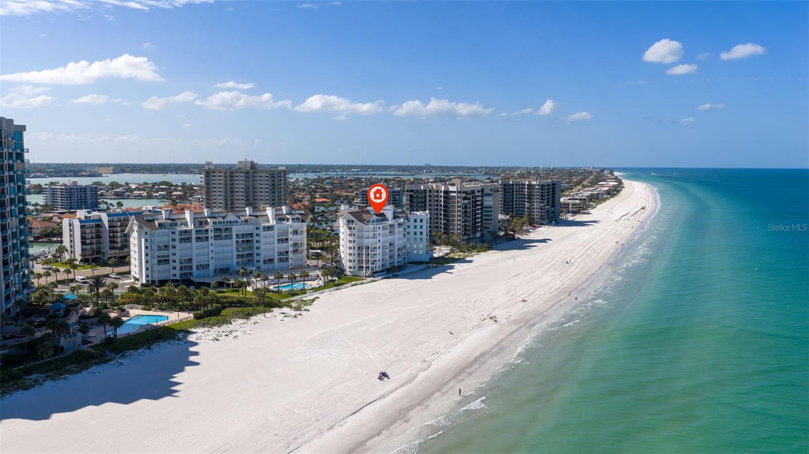 The Cabana Club Is Just Steps to Sugar Sand and Gulf Waters
