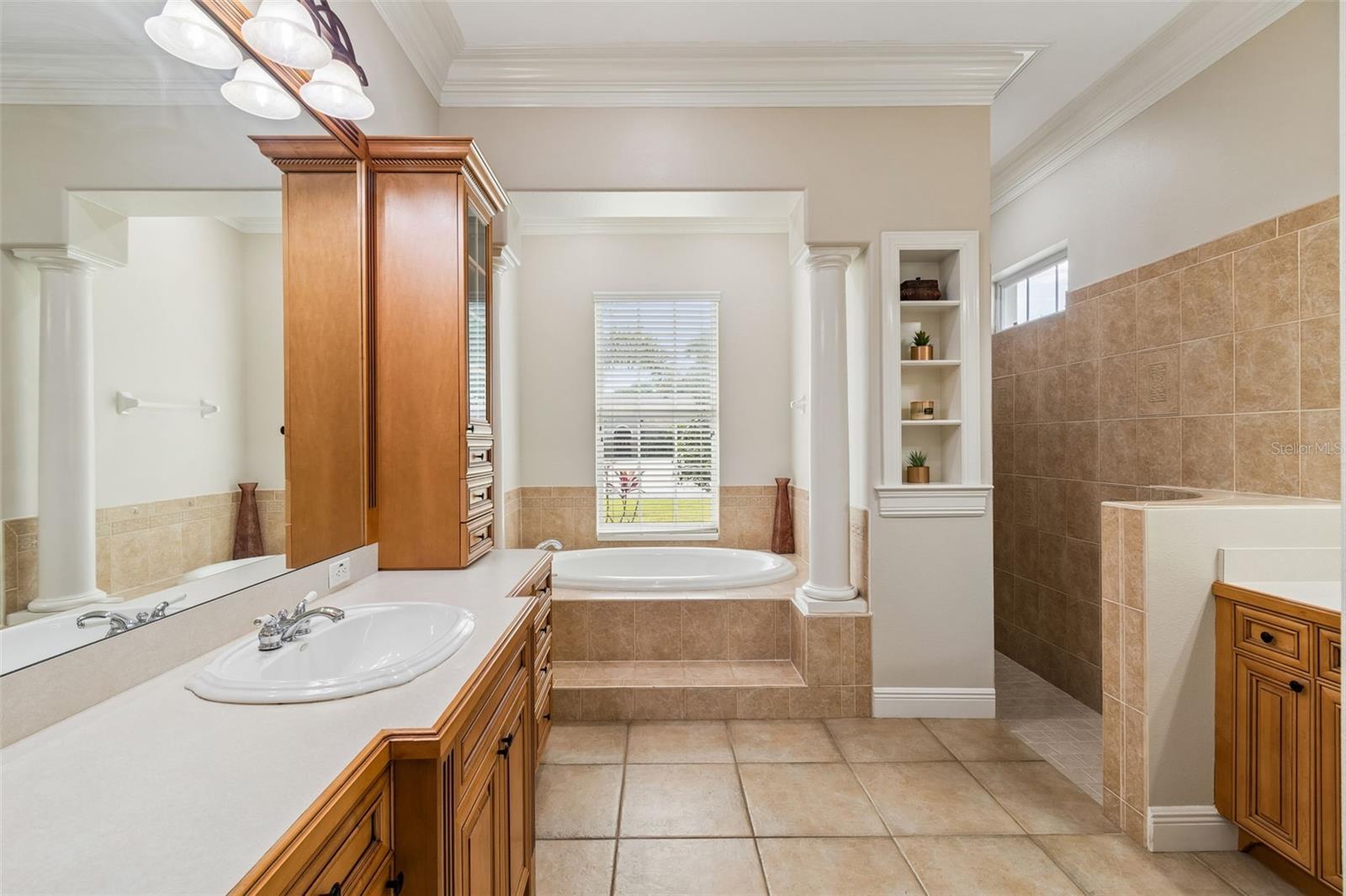 Primary bath