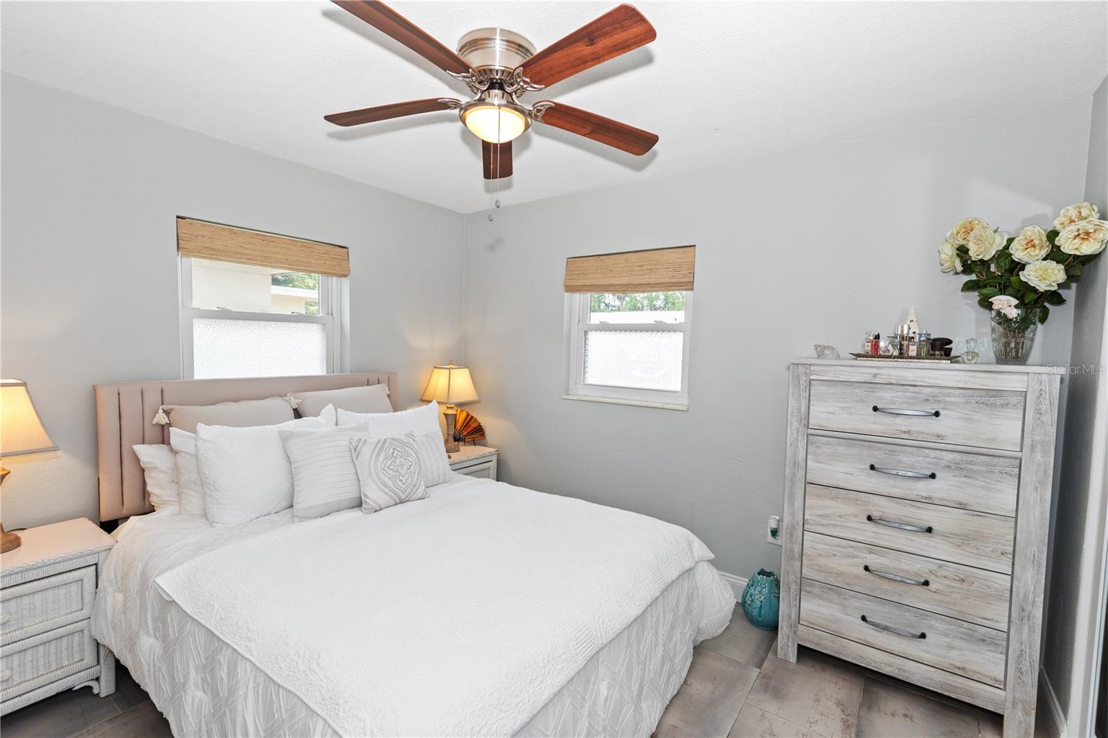 Spacious 2nd bedroom