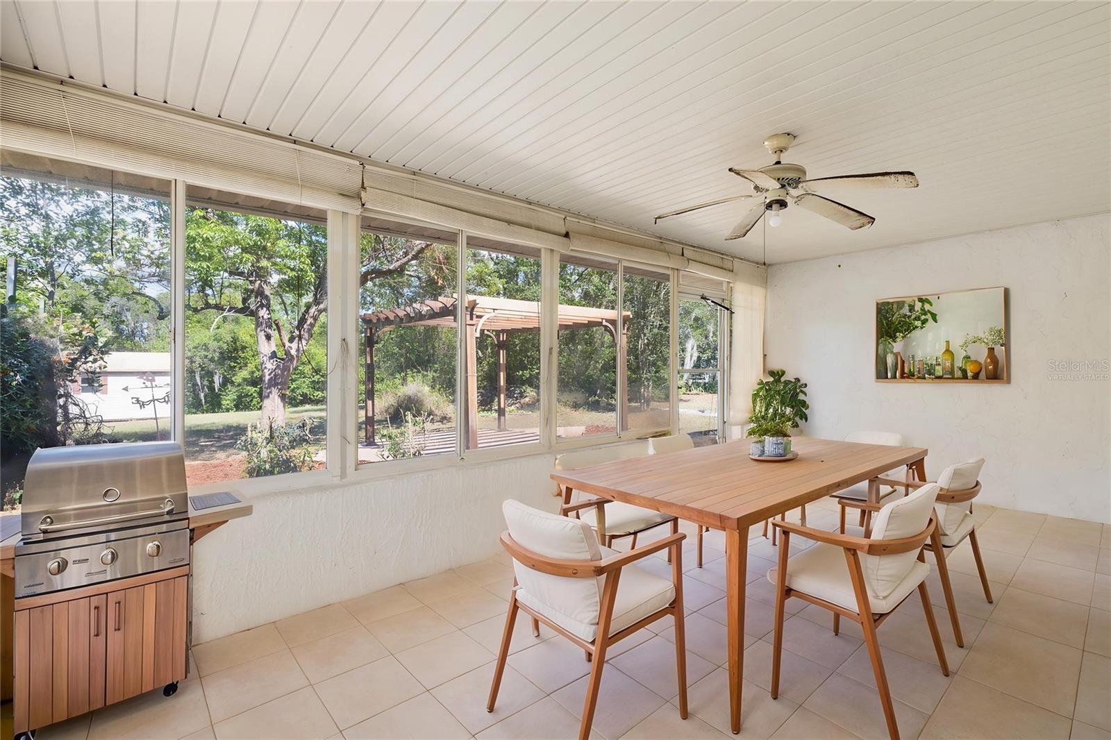 Florida Room - Virtually Staged