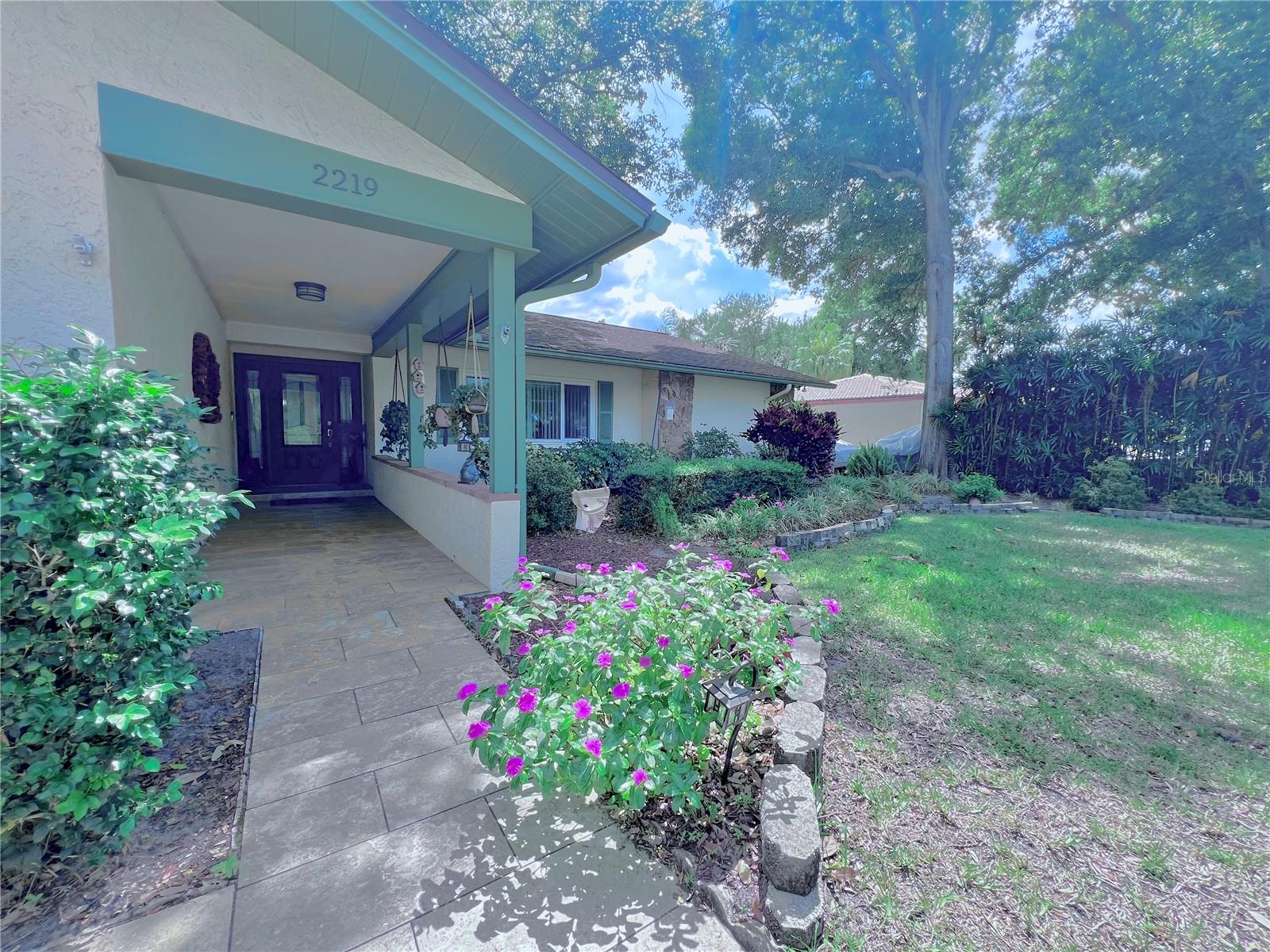 Front foyer to front door