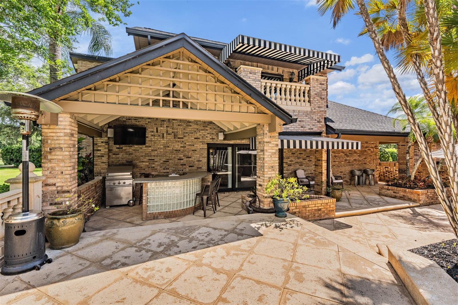 Casita Exterior - Fully Detached Second Home