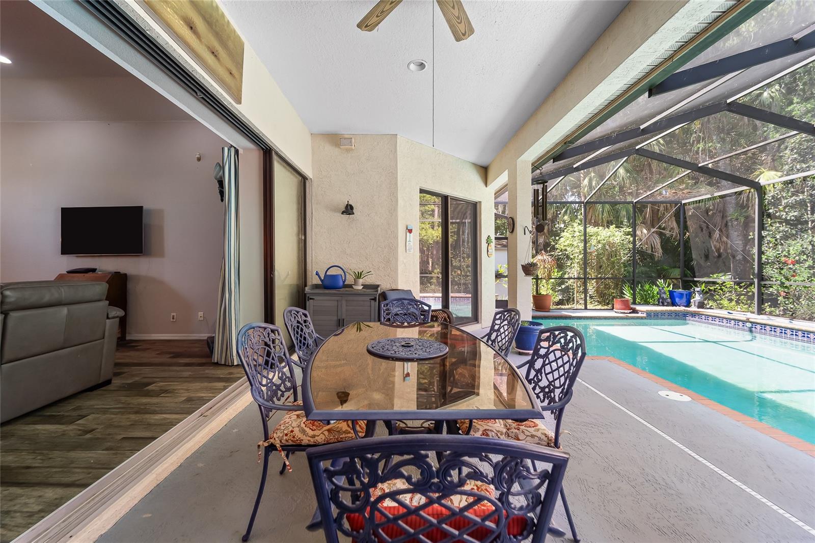 Pocket sliders open for large entertaining area