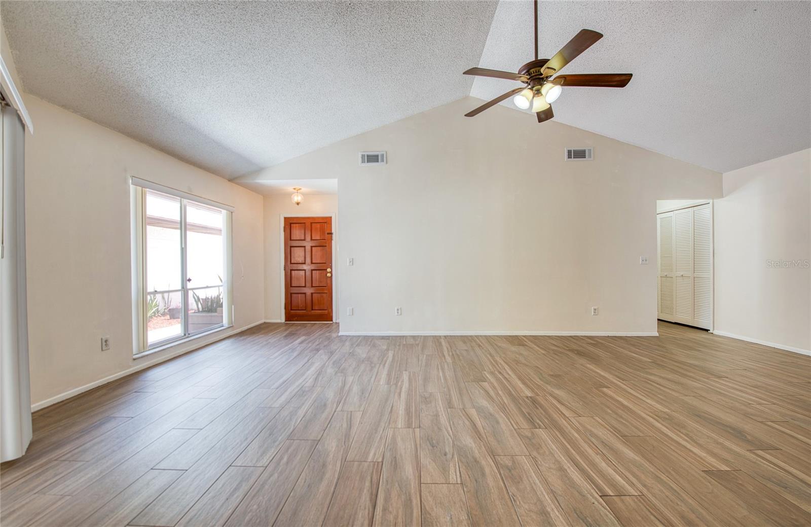 GREAT ROOM WITH FIREPLACE