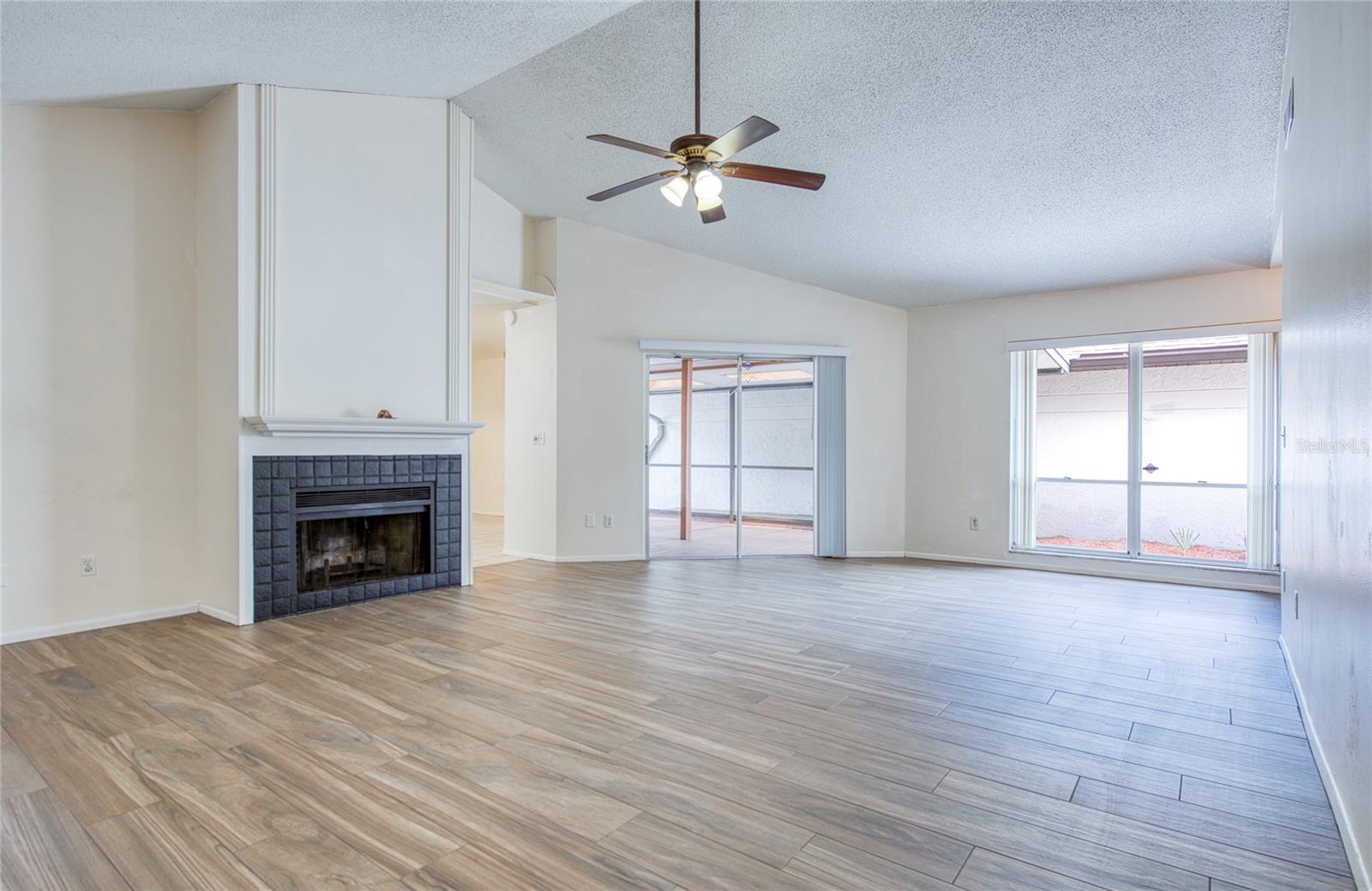 GREAT ROOM WITH FIREPLACE