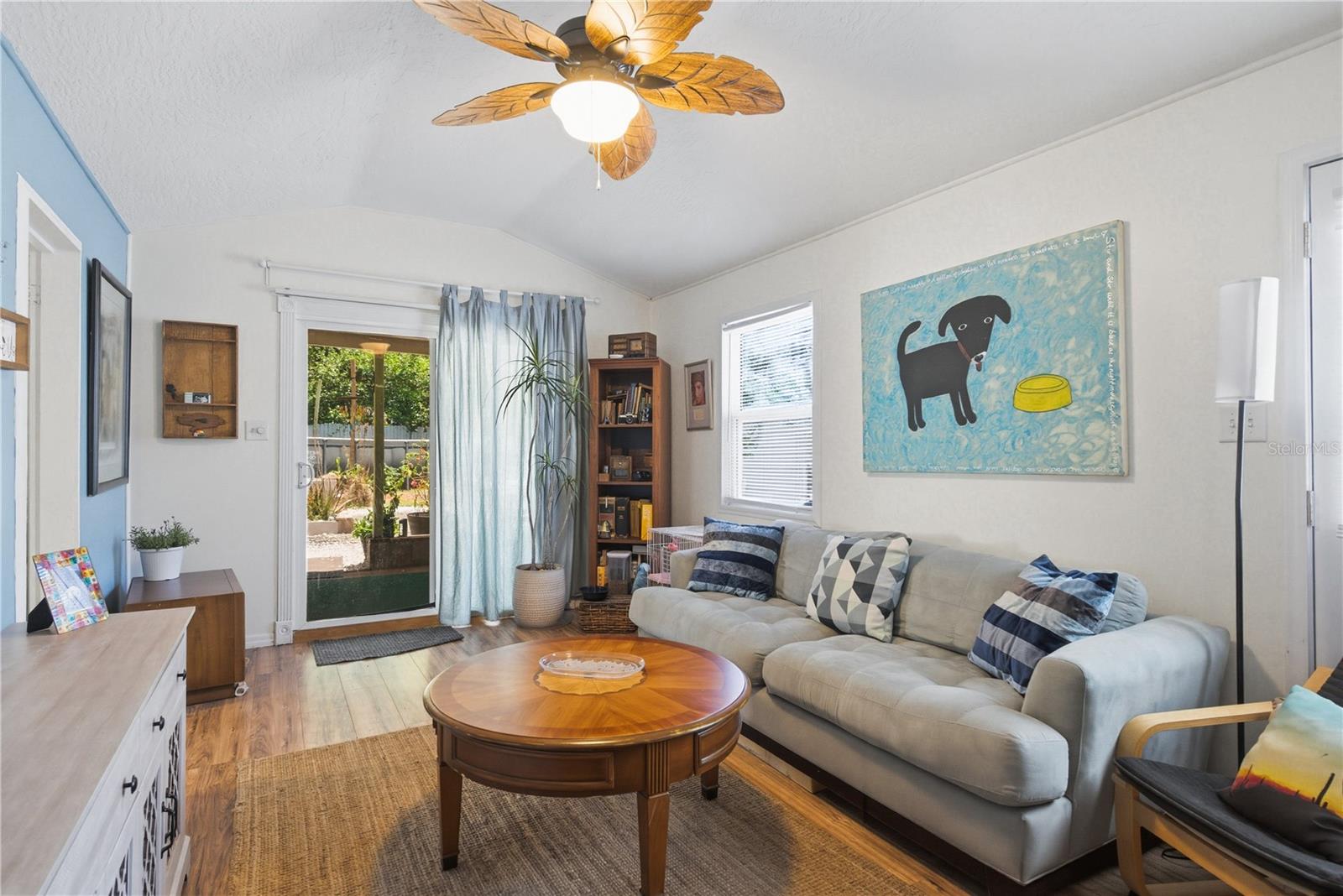 2nd family Room
