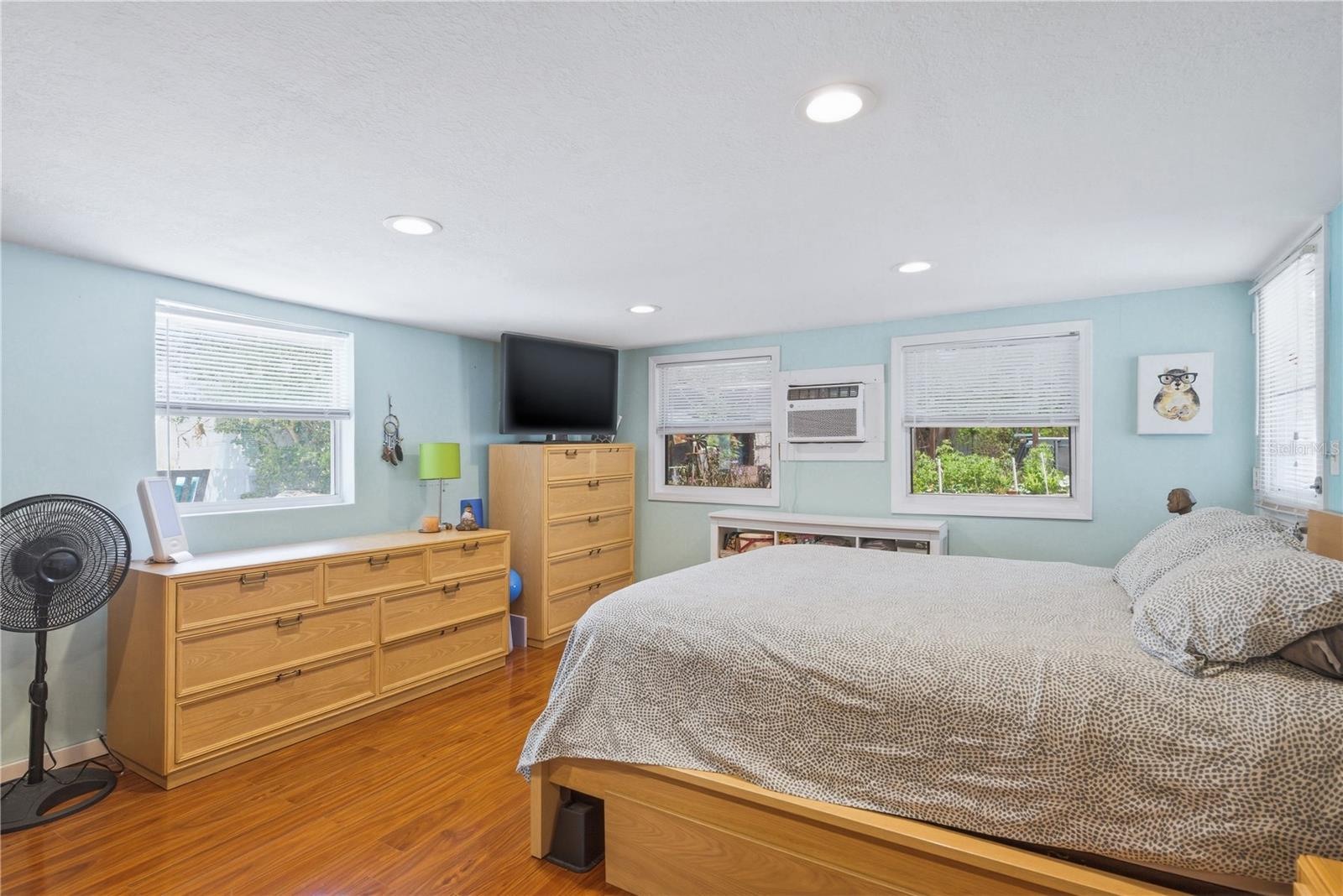4th Bedroom or bonus Room