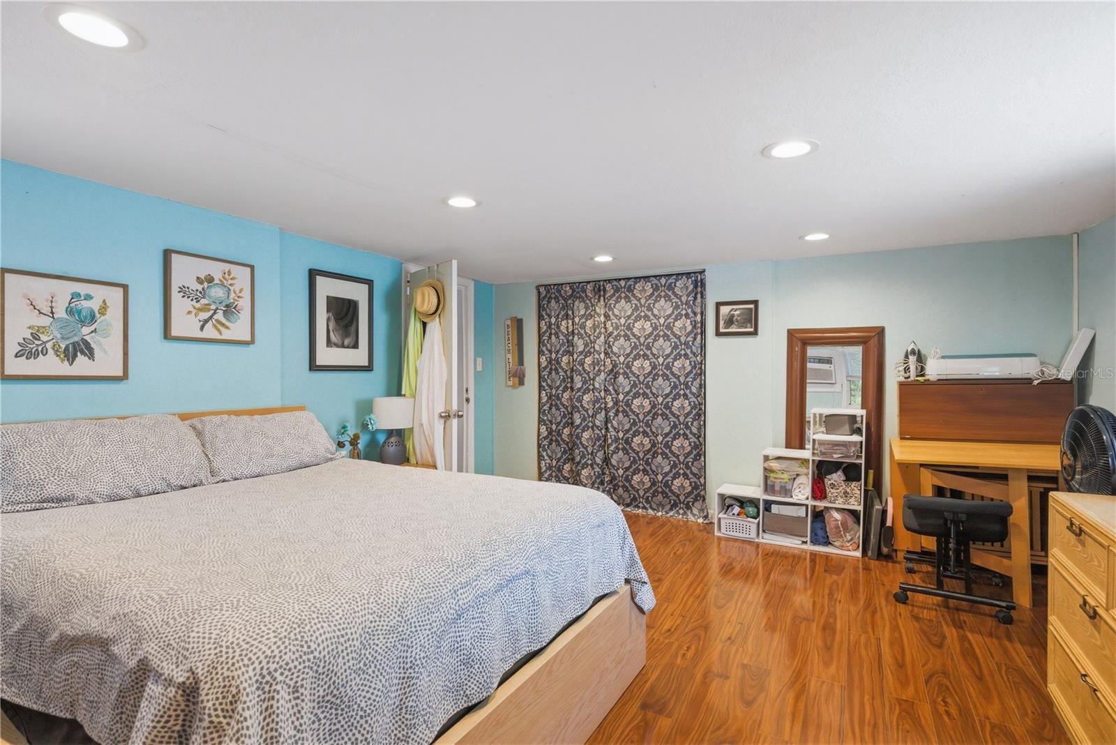 4th Bedroom or bonus Room