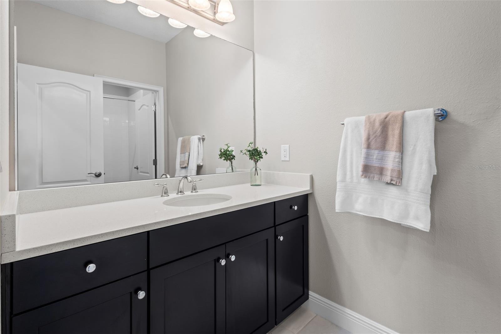 Upstairs bathroom 3 with tub/shower combo