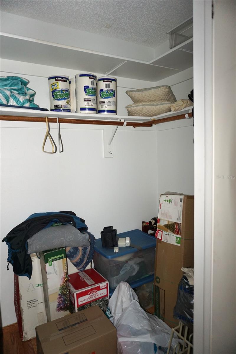 2n BR closet