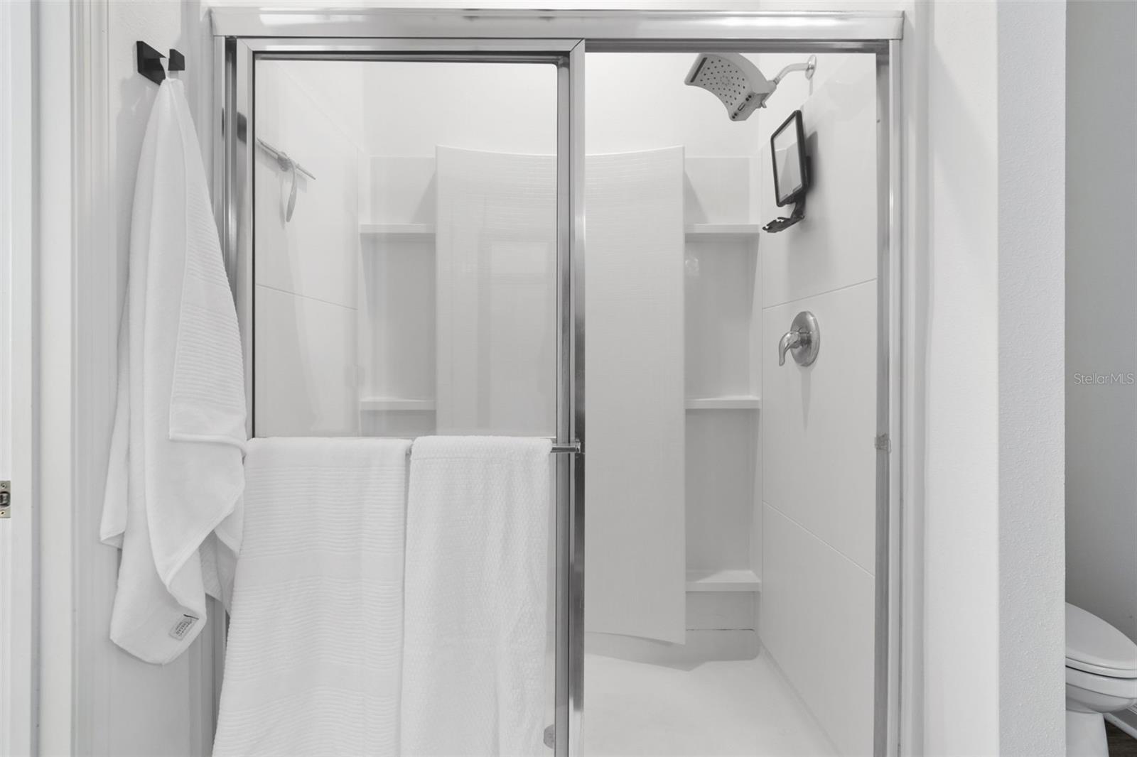 Primary BR En-Suite Bathroom