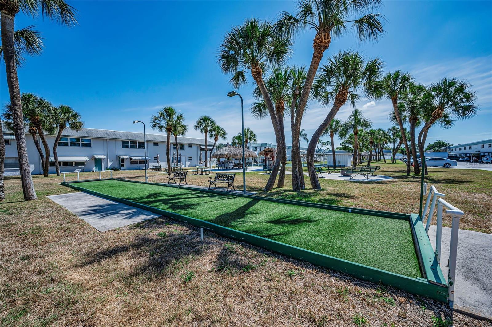 TB8501889