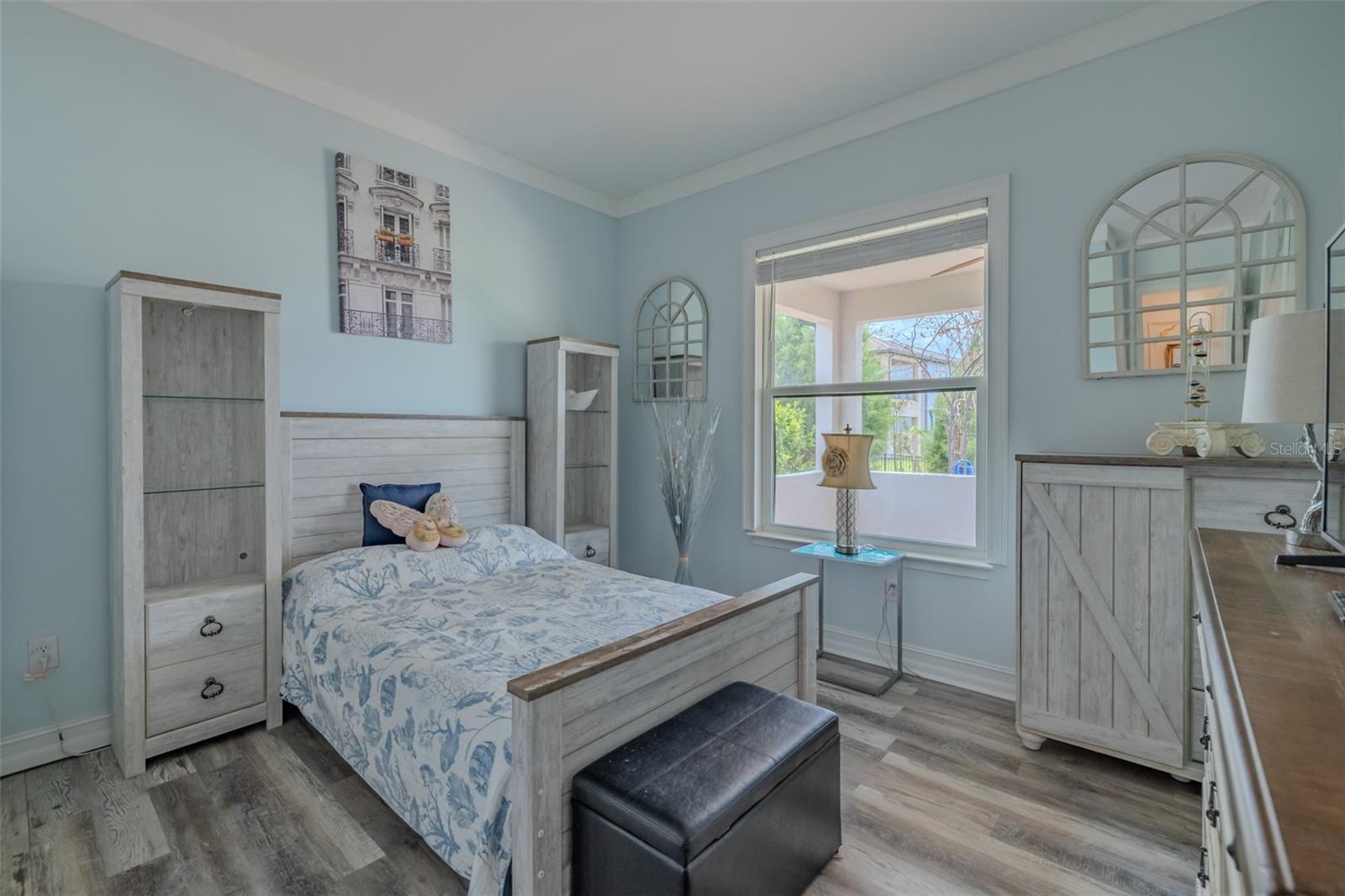 Guest Bedroom/  bedroom 1 (1st floor)