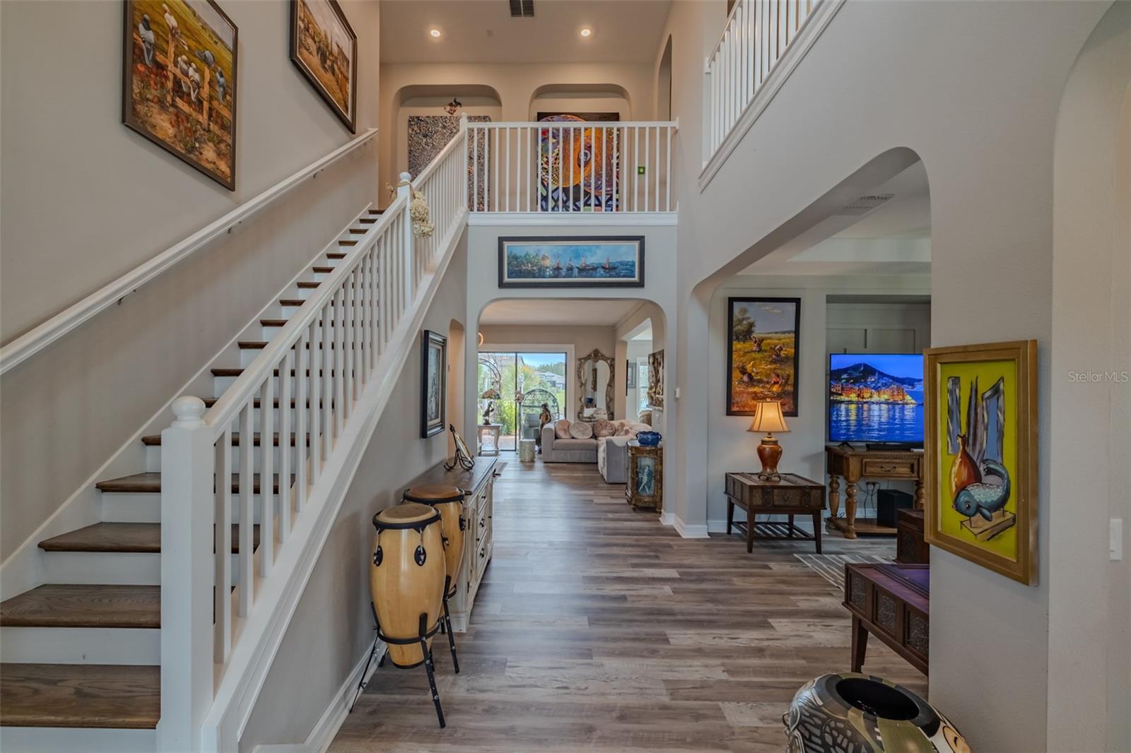 Foyer / Entrance