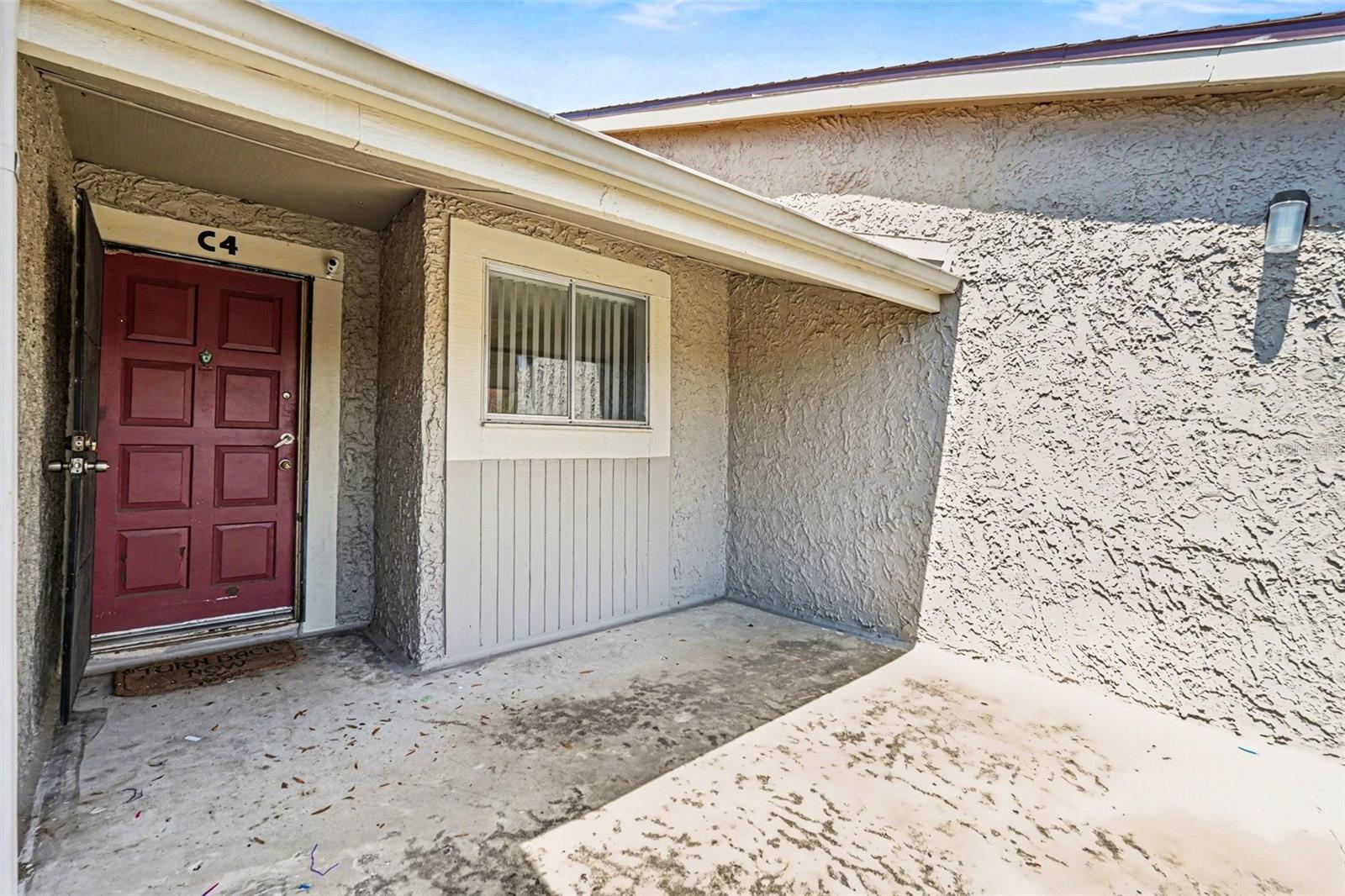 TB8501942