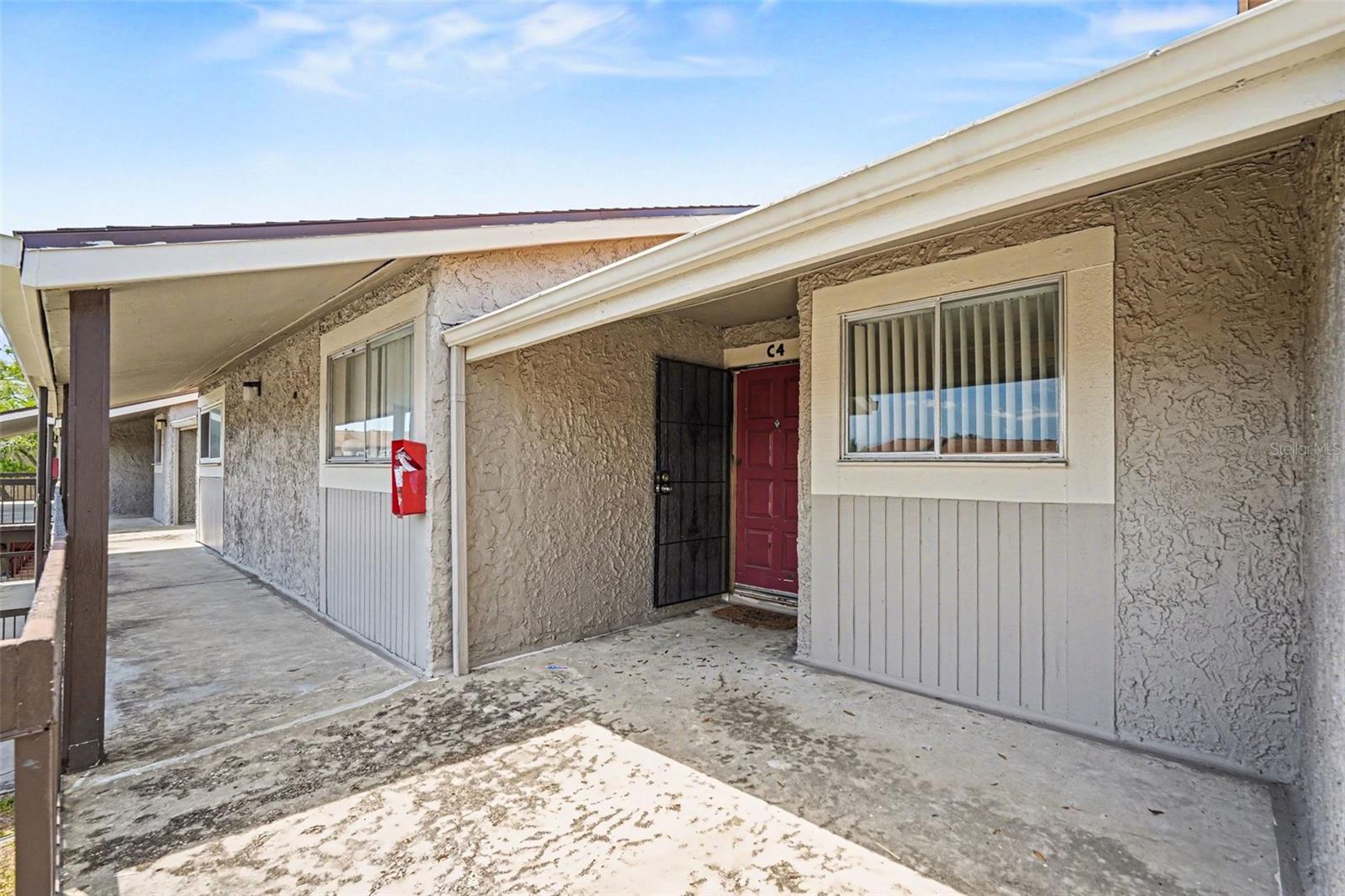 TB8501942