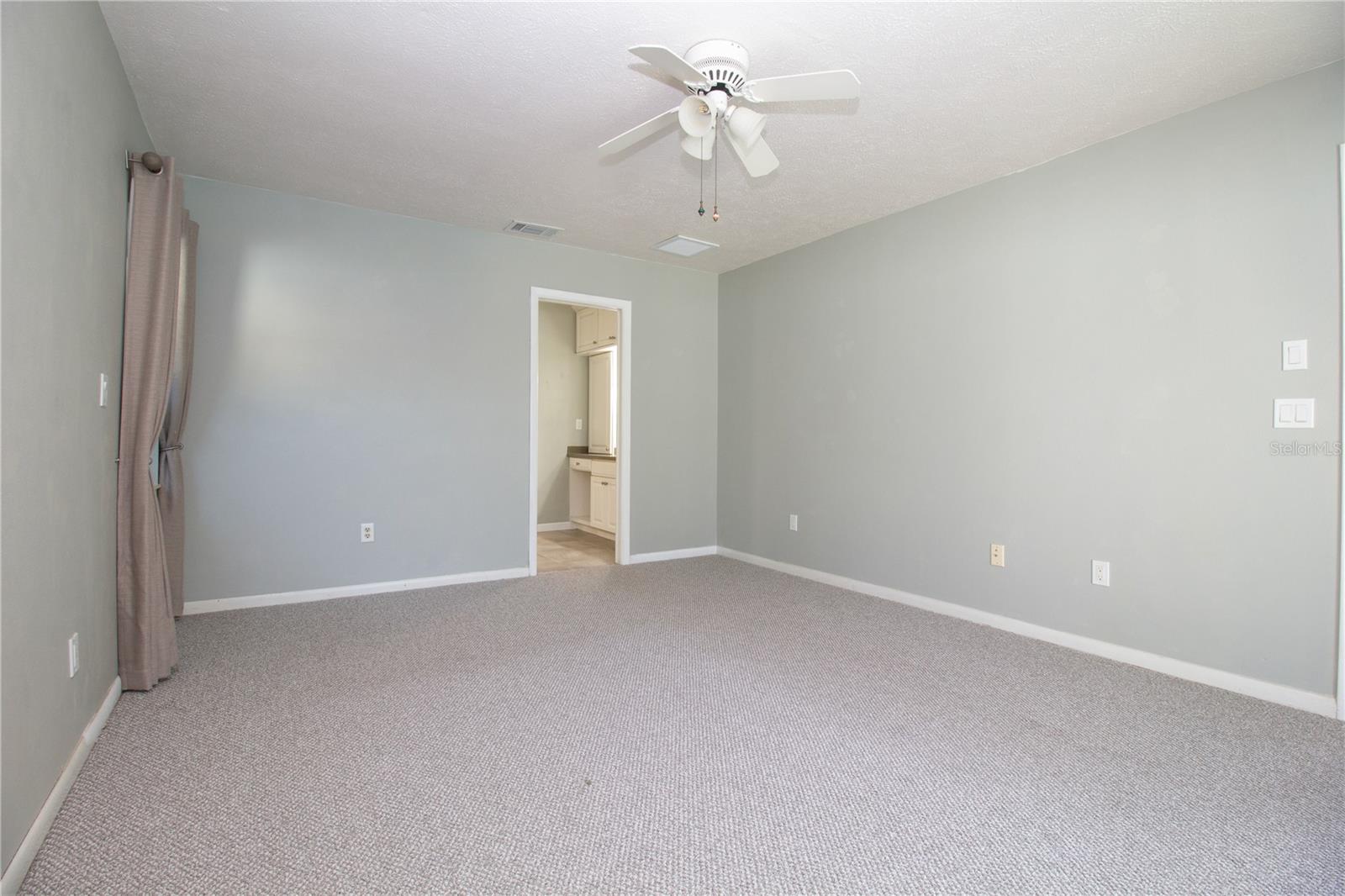 Spacious Primary Suite