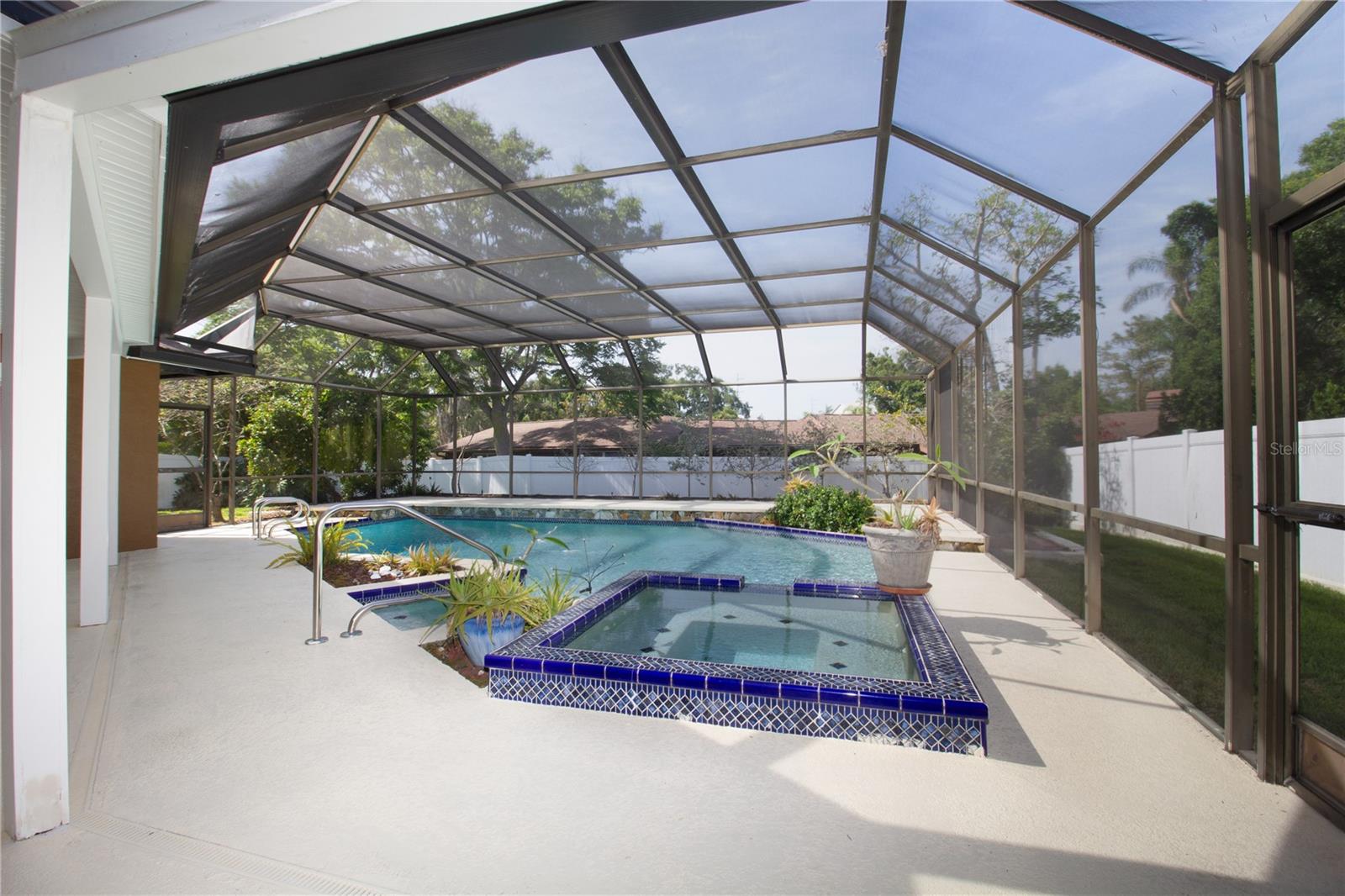 Relaxing Pool/Spa
