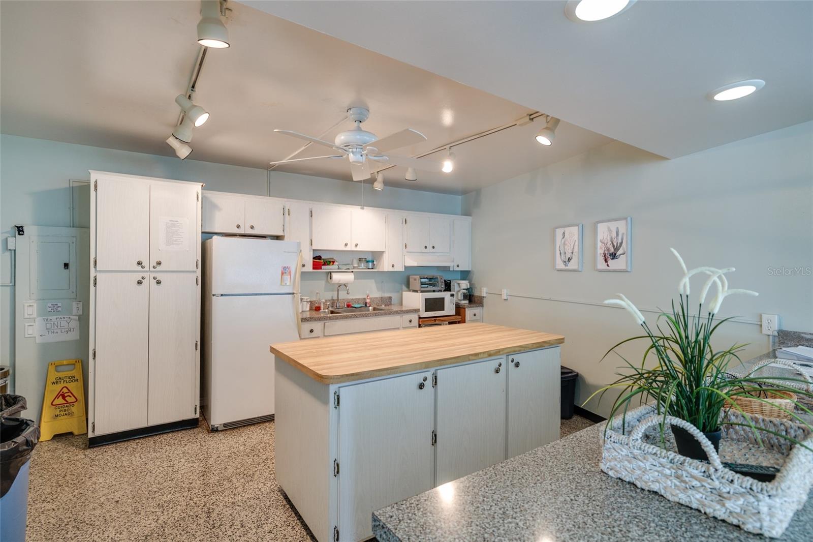 Lake Overlook Condominiums Community Clubhouse