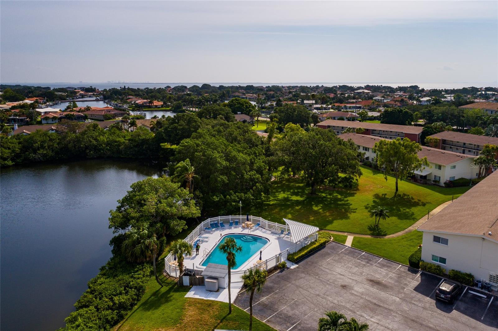 Lake Overlook Condominiums Community Pool