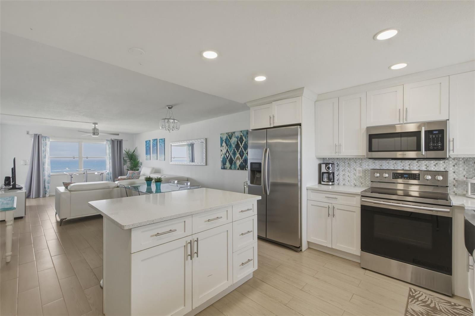 Kitchen/Living Rm Combo