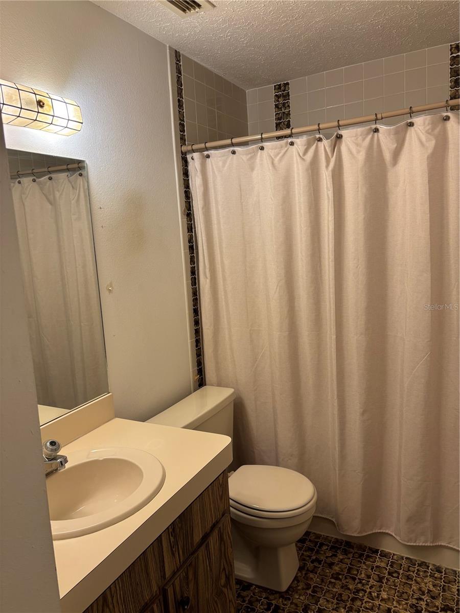 Primary En Suite Bath