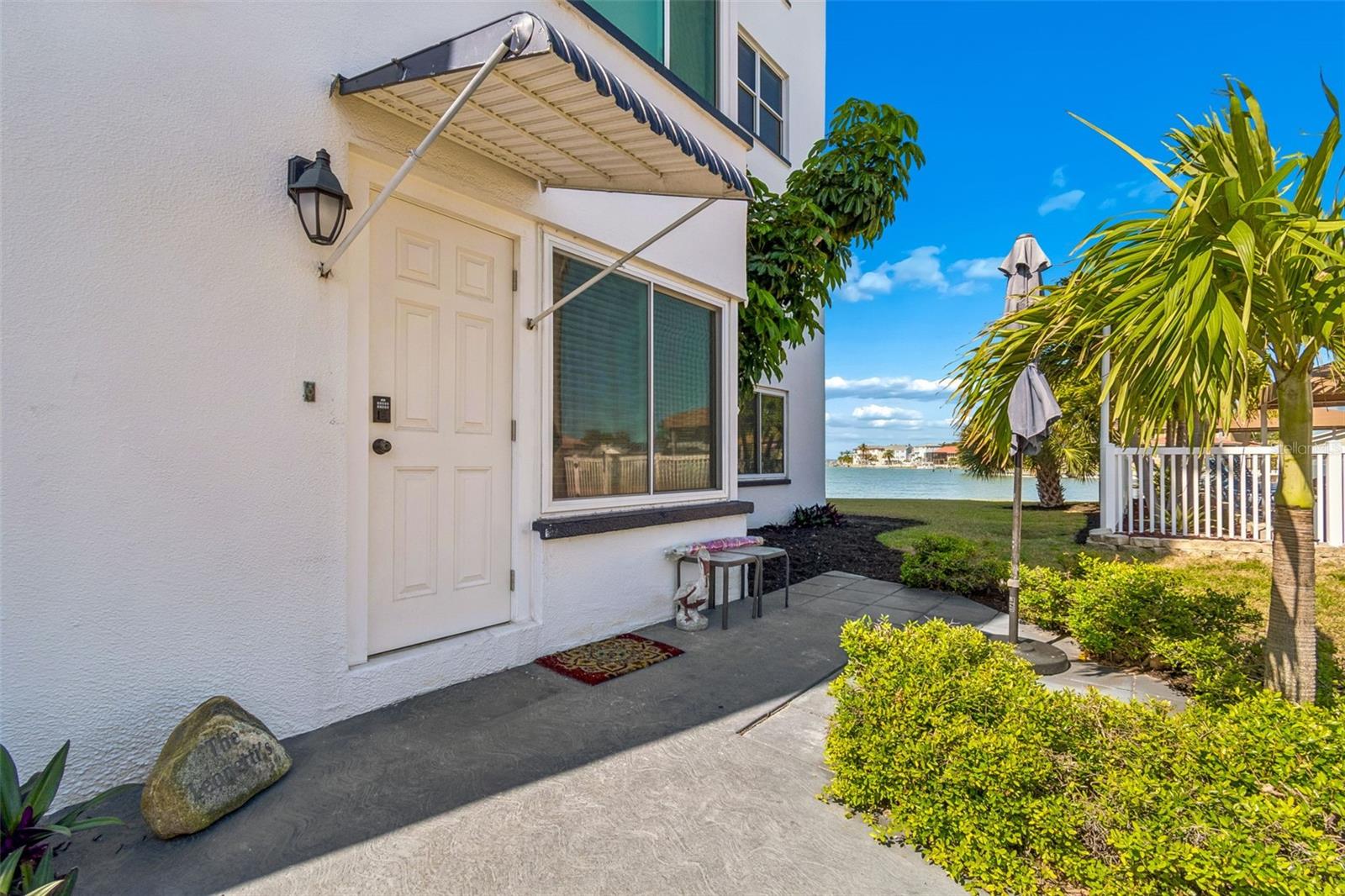 Side Door/Kitchen Entry