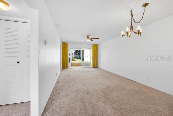 LIVINGROOM/DININGROOM VIEW